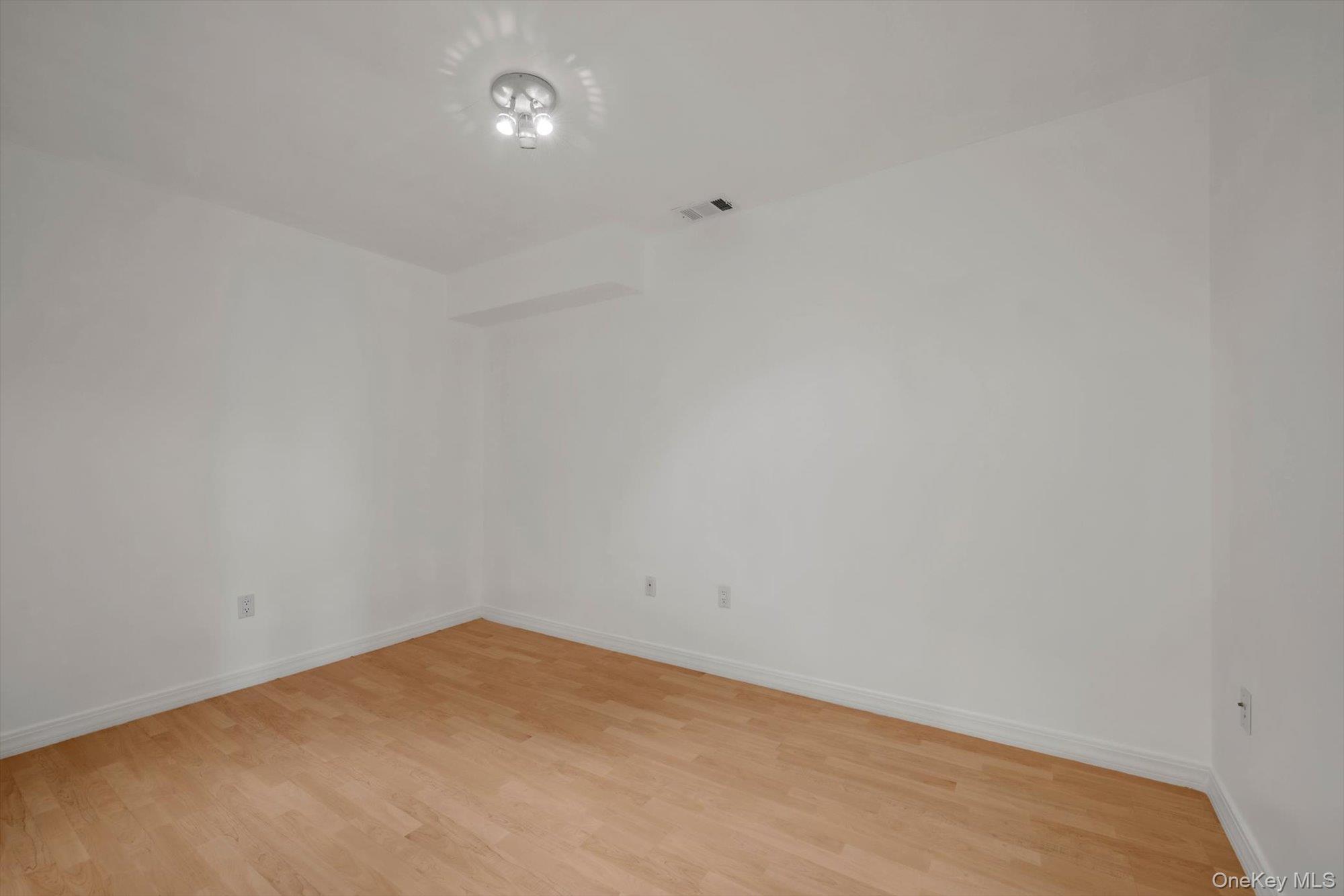 242-07A Oak Park Drive