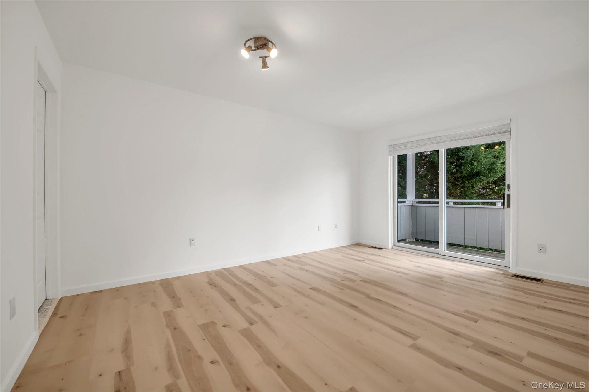 242-07A Oak Park Drive
