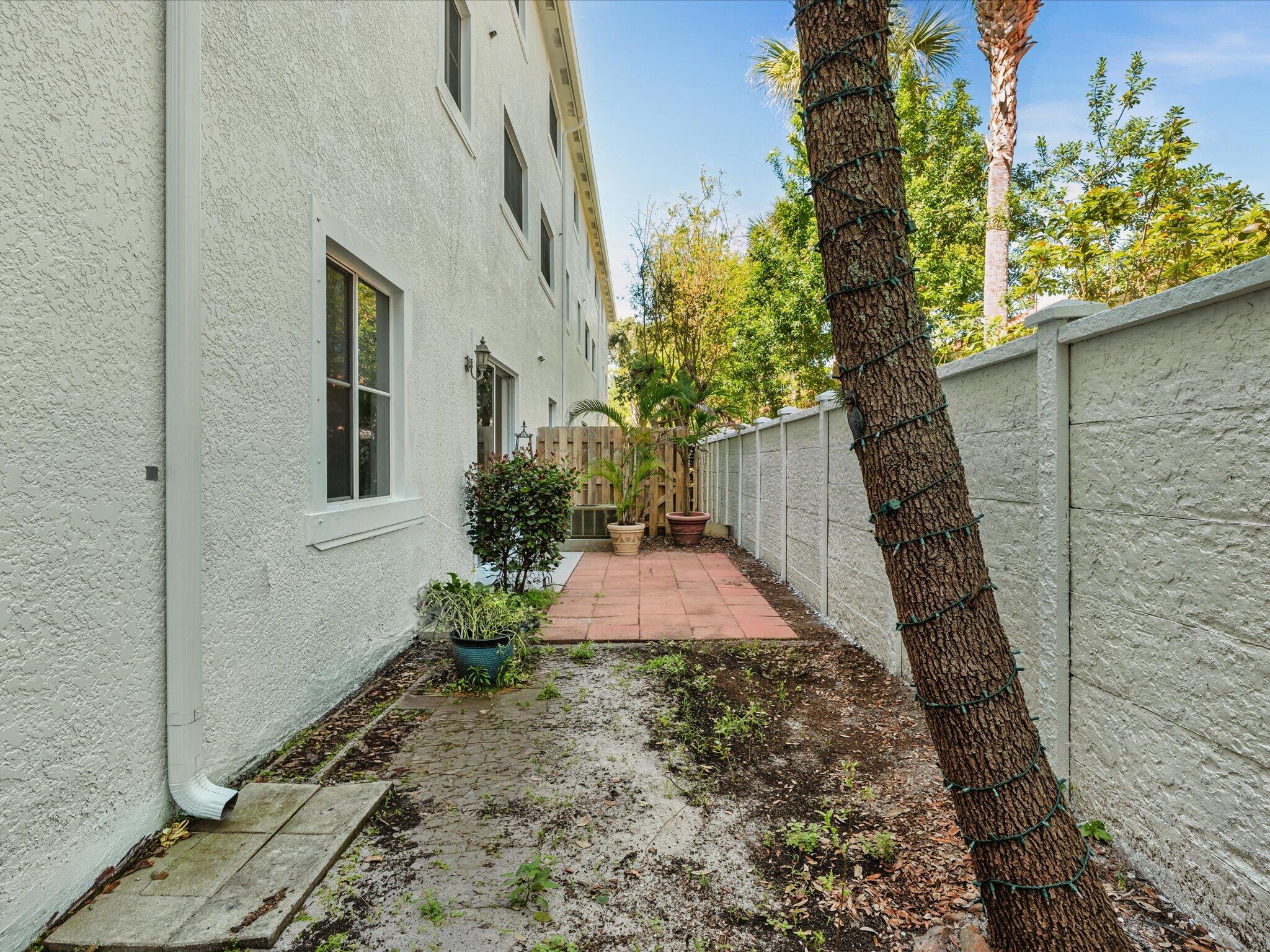 513 Bayfront Drive