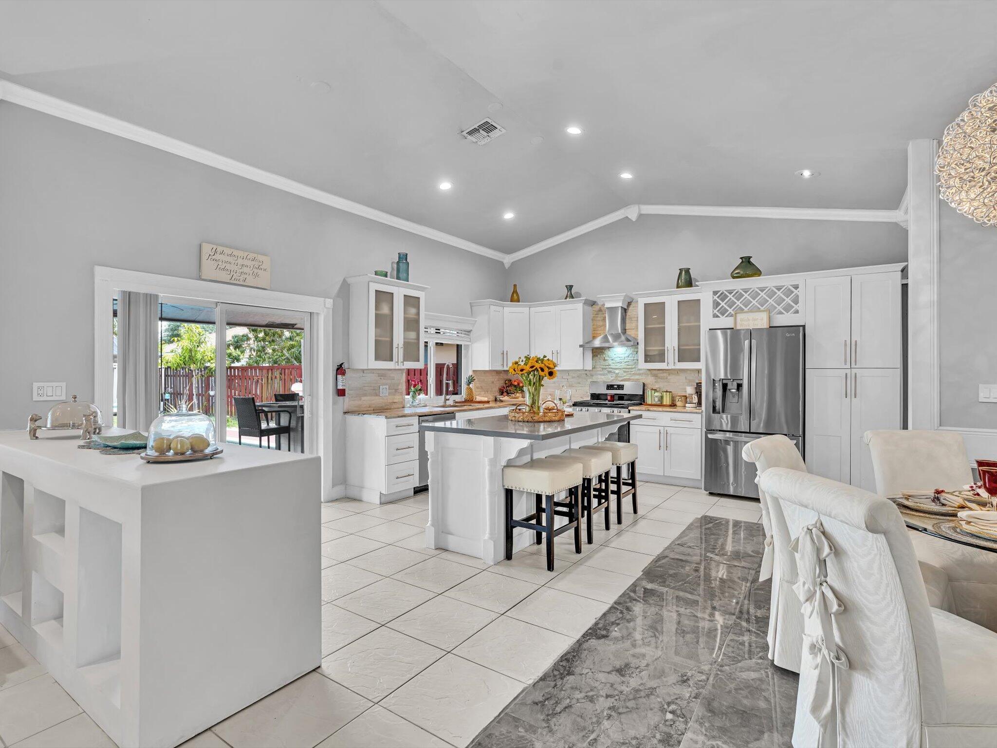 5165 NW 99th Way