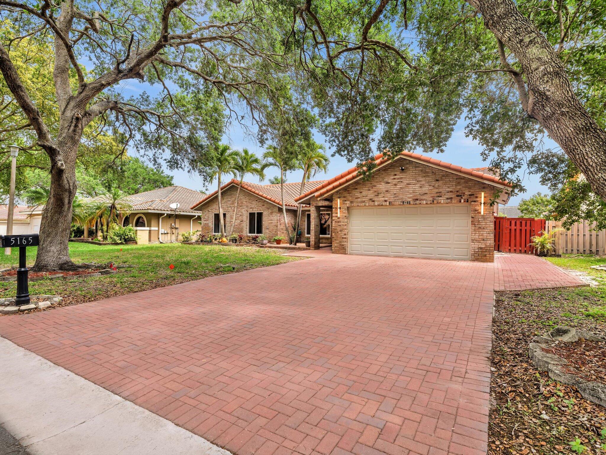 5165 NW 99th Way