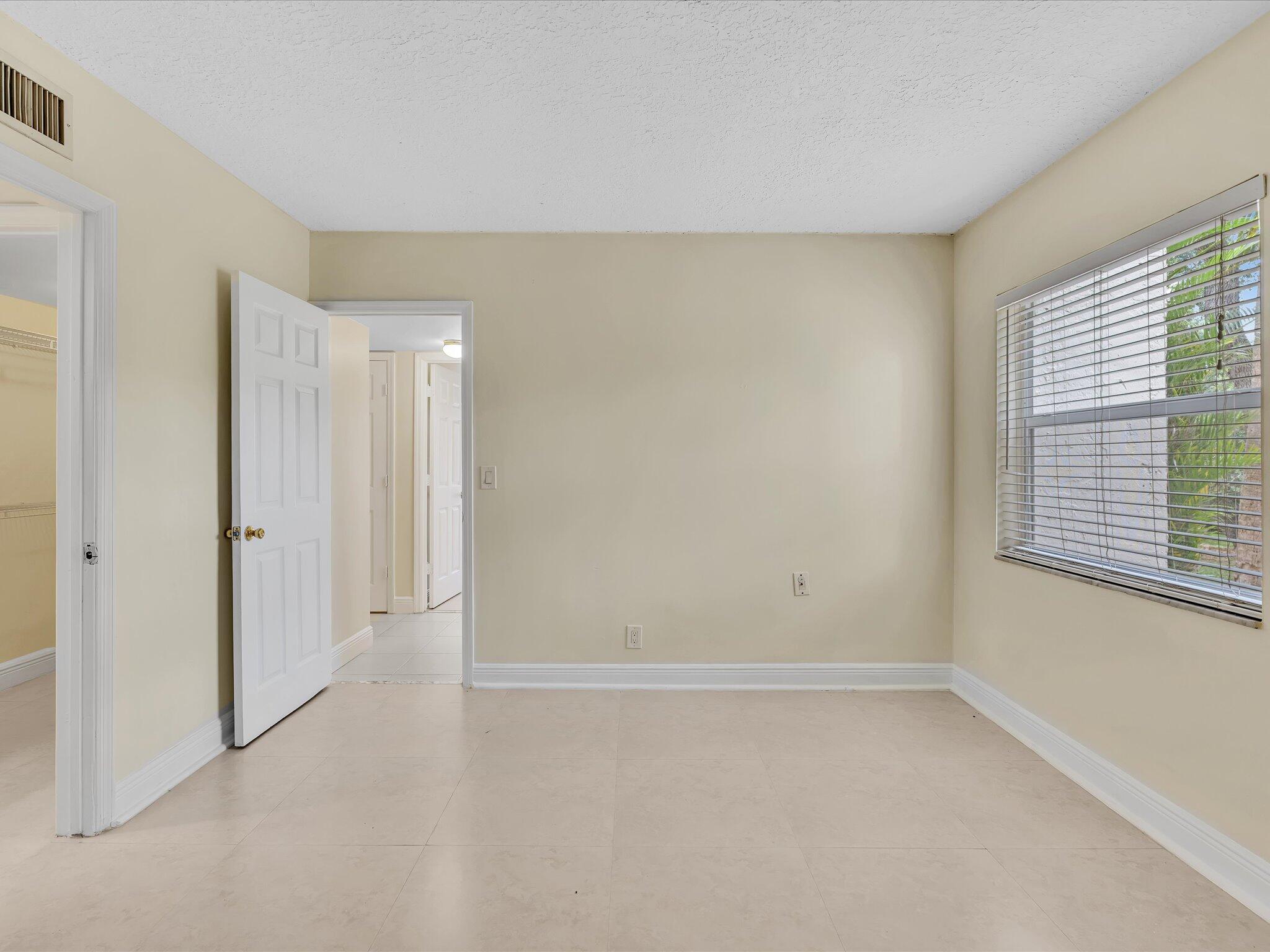 644 NW 13th Street 0160