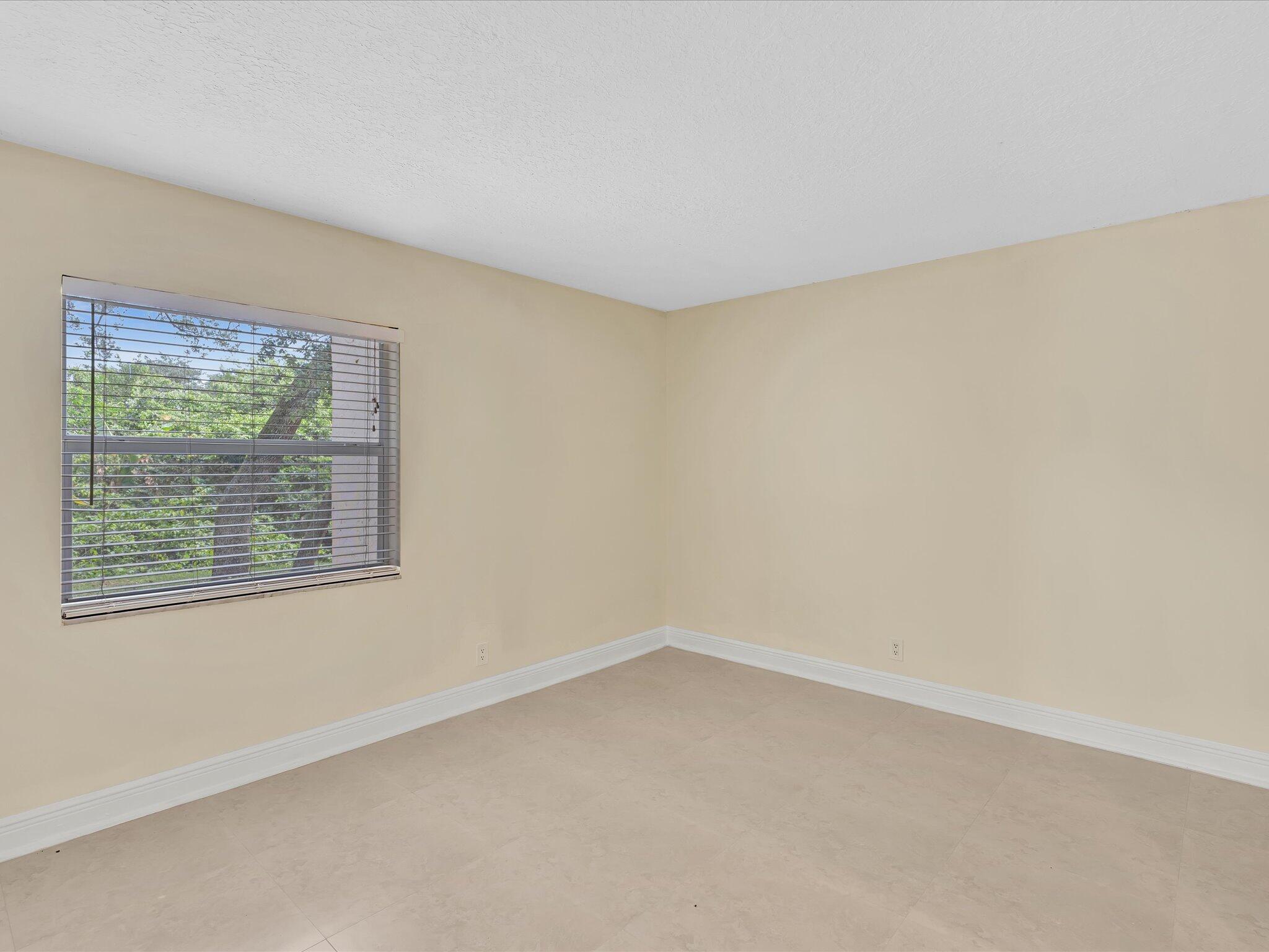 644 NW 13th Street 0160