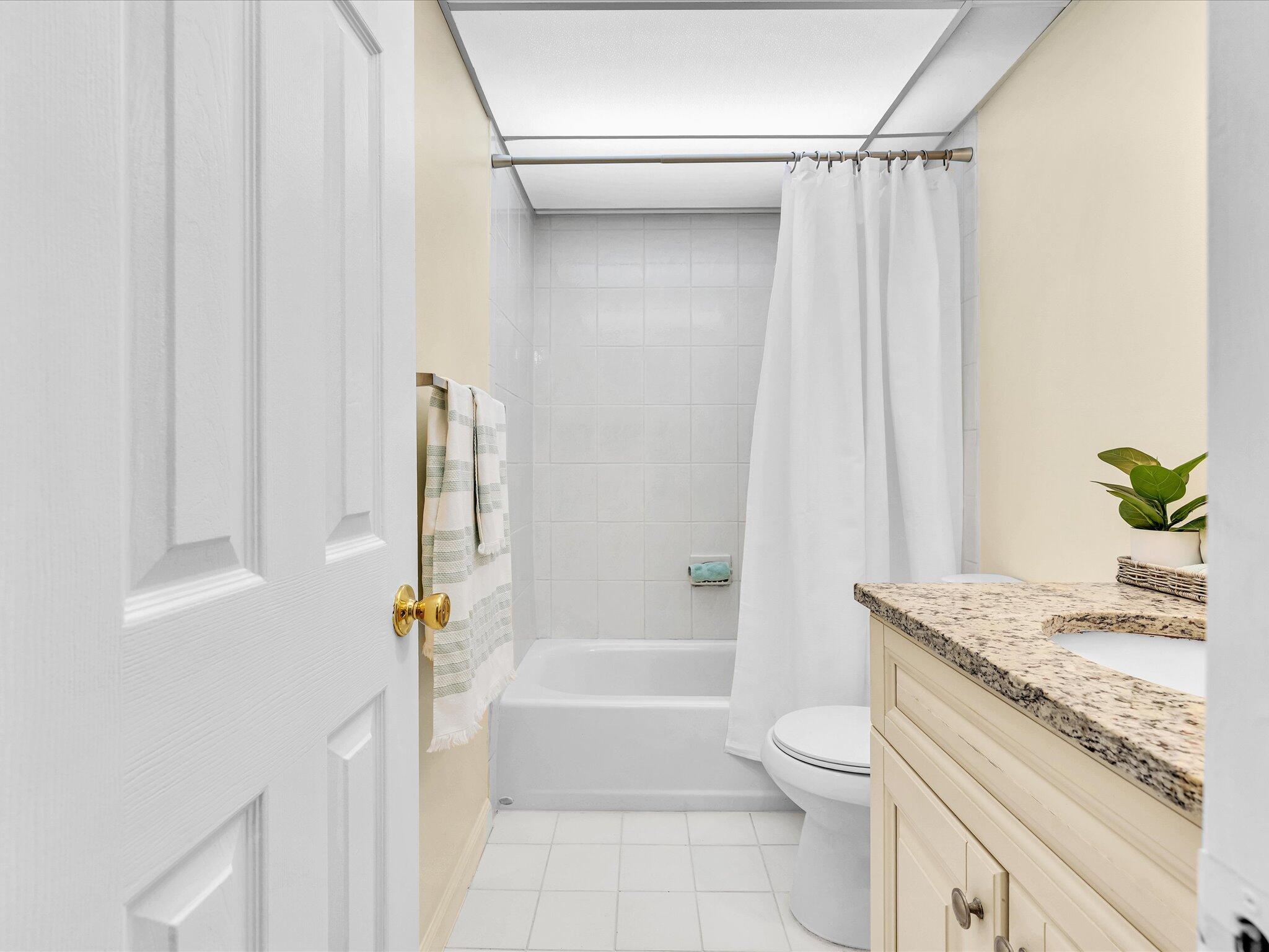 644 NW 13th Street 0160