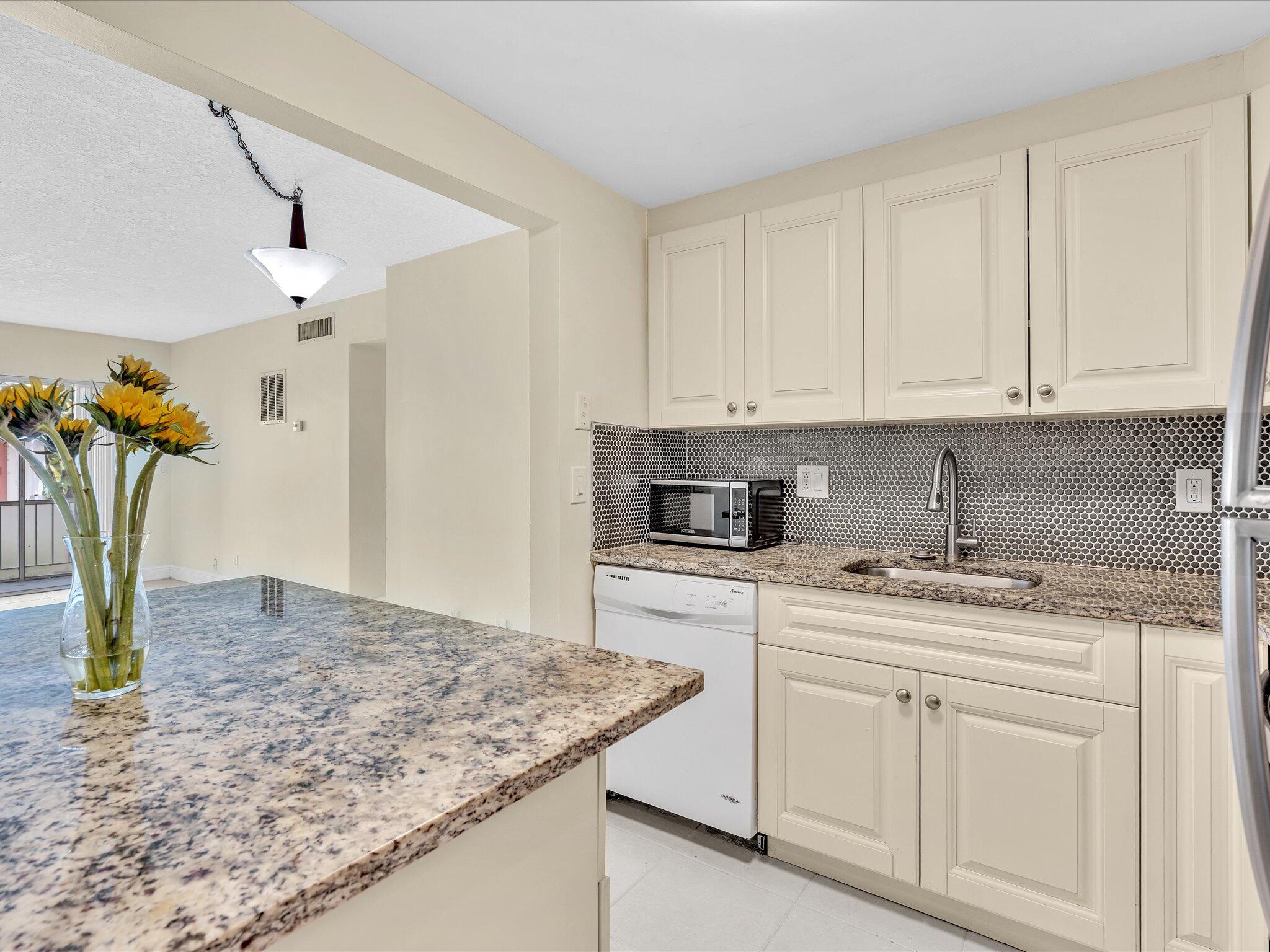 644 NW 13th Street 0160