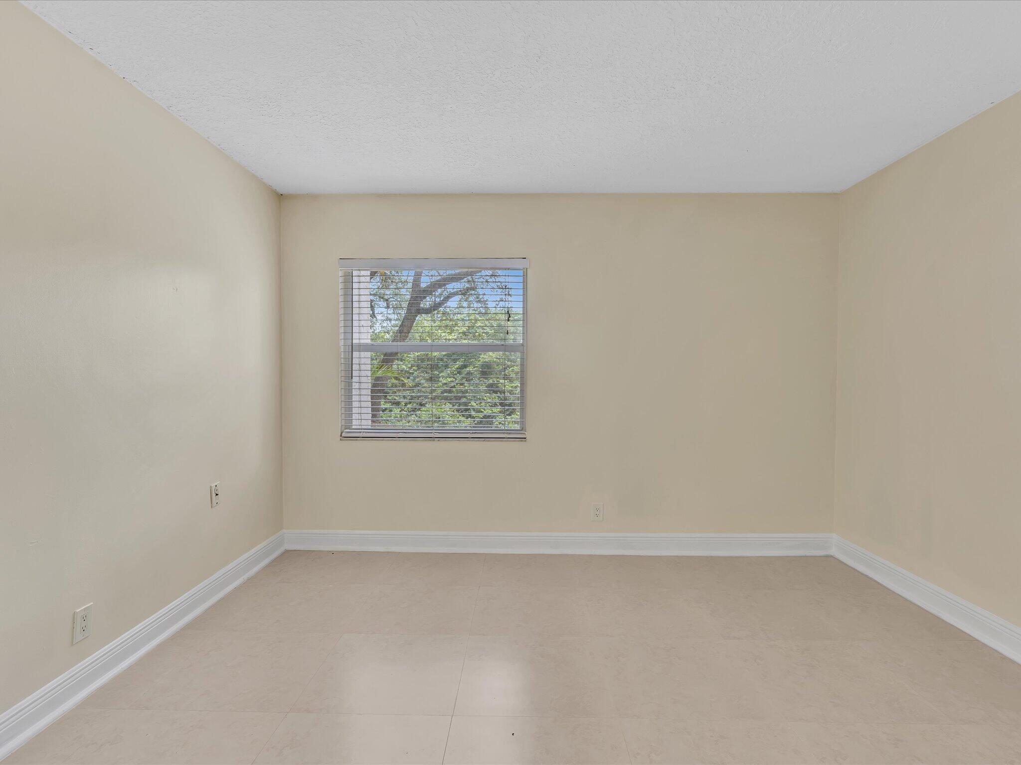 644 NW 13th Street 0160