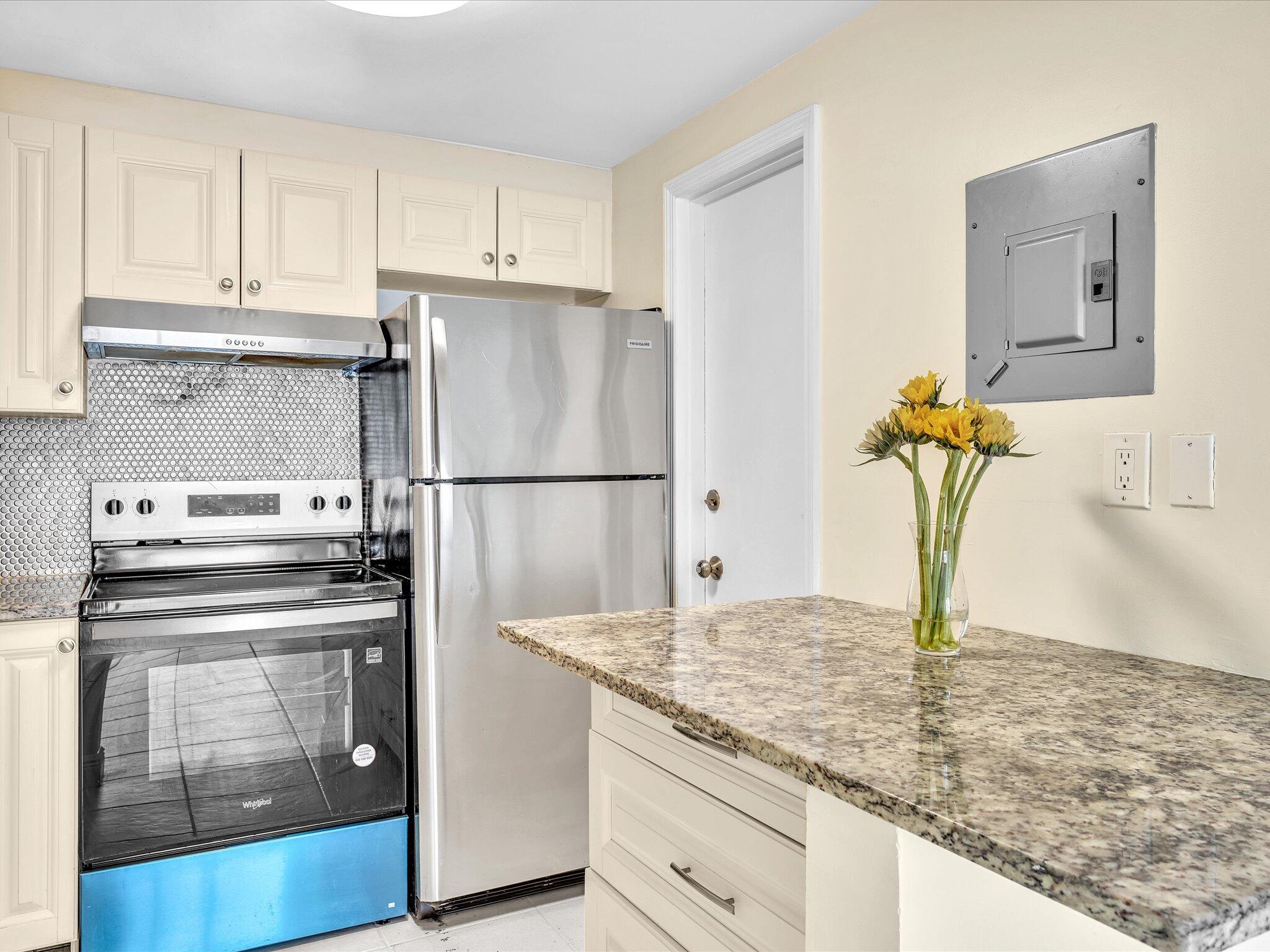 644 NW 13th Street 0160