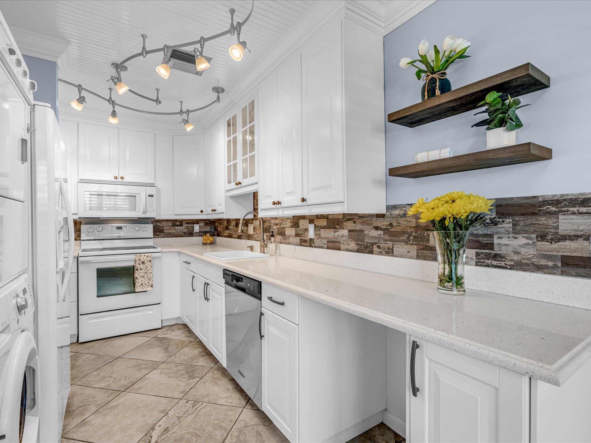 1151 Calamondin Terrace