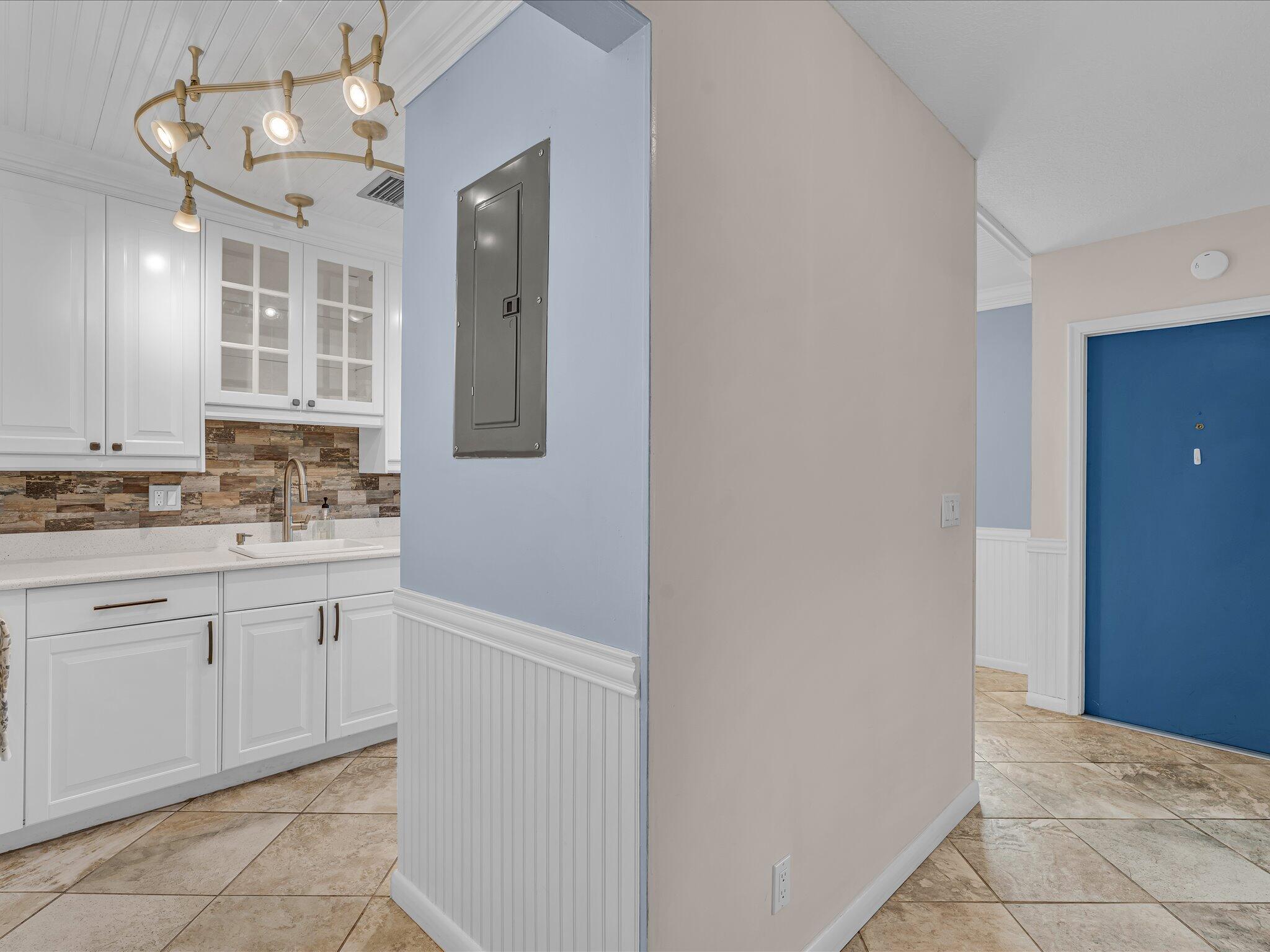 1151 Calamondin Terrace