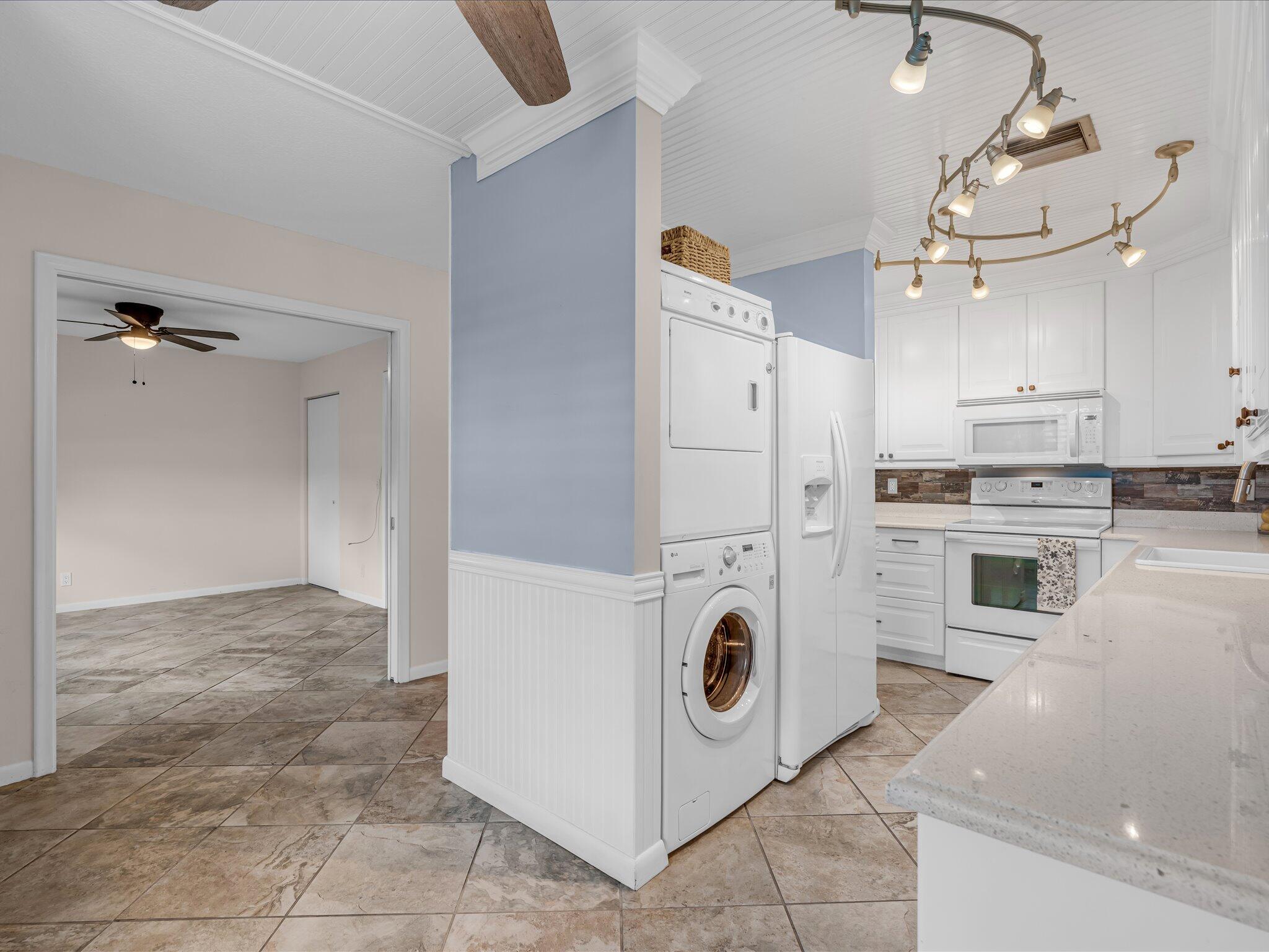 1151 Calamondin Terrace