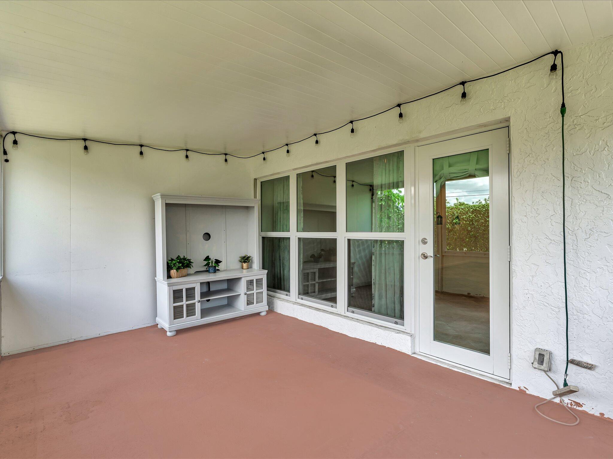 1151 Calamondin Terrace