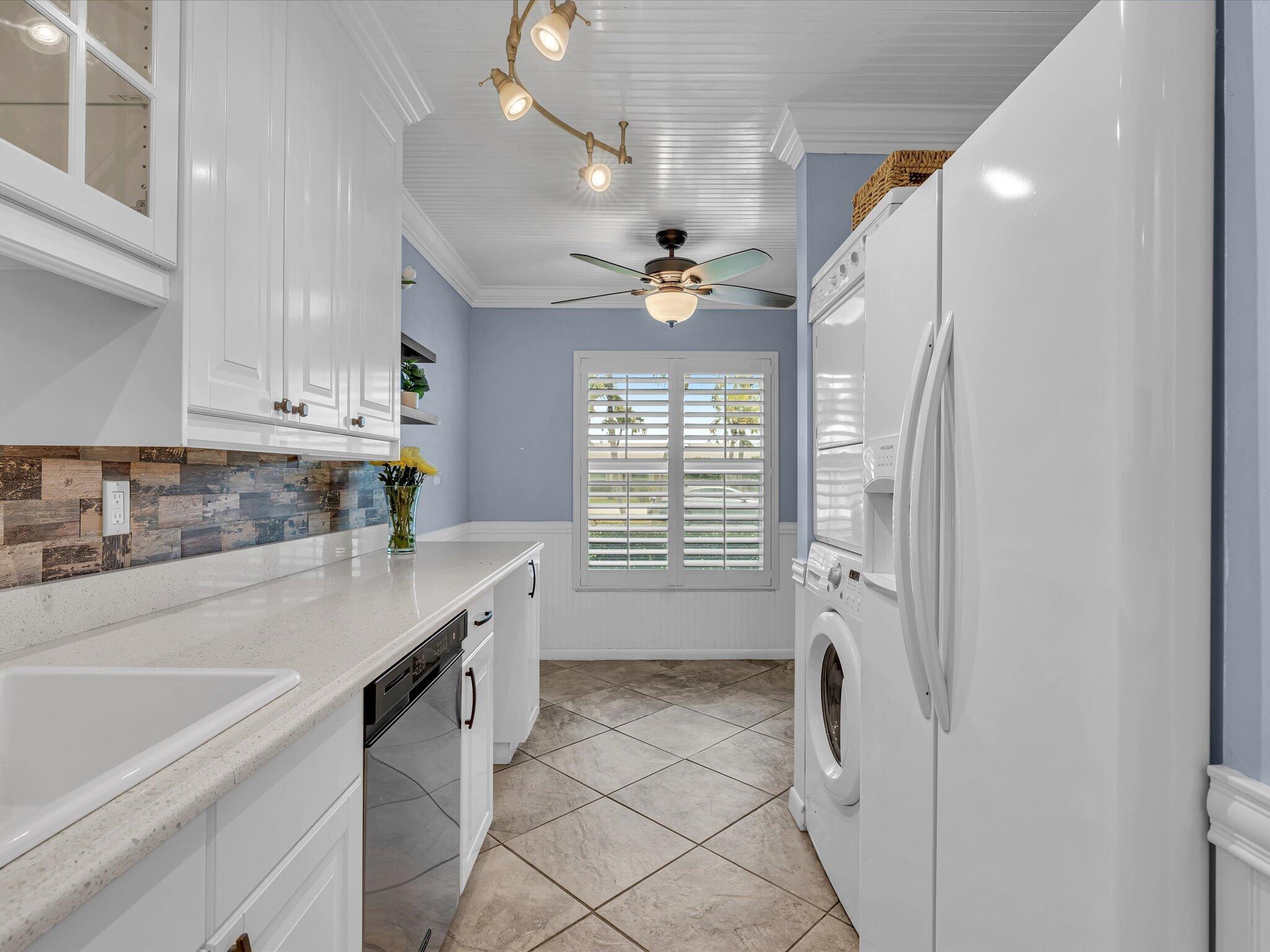 1151 Calamondin Terrace