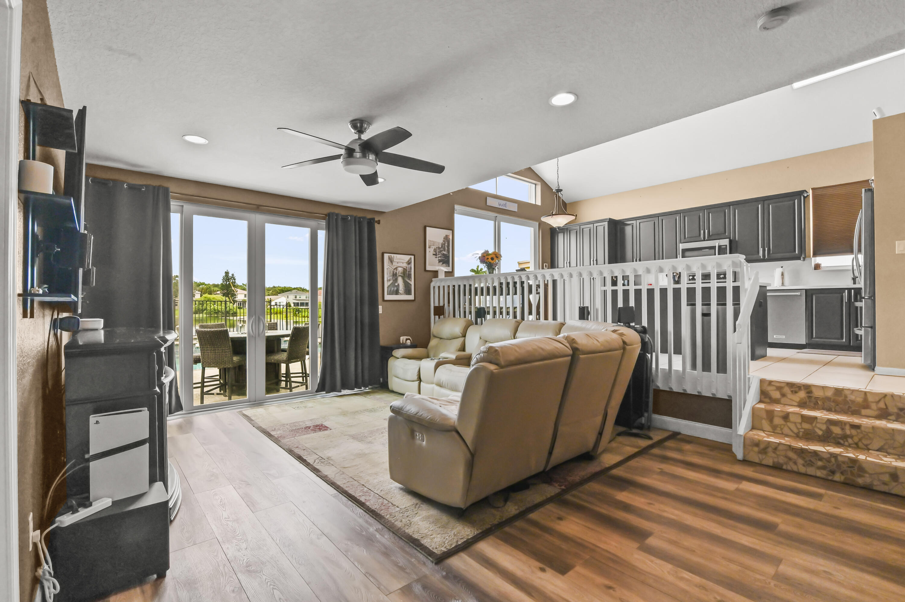 7877 Springvale Drive