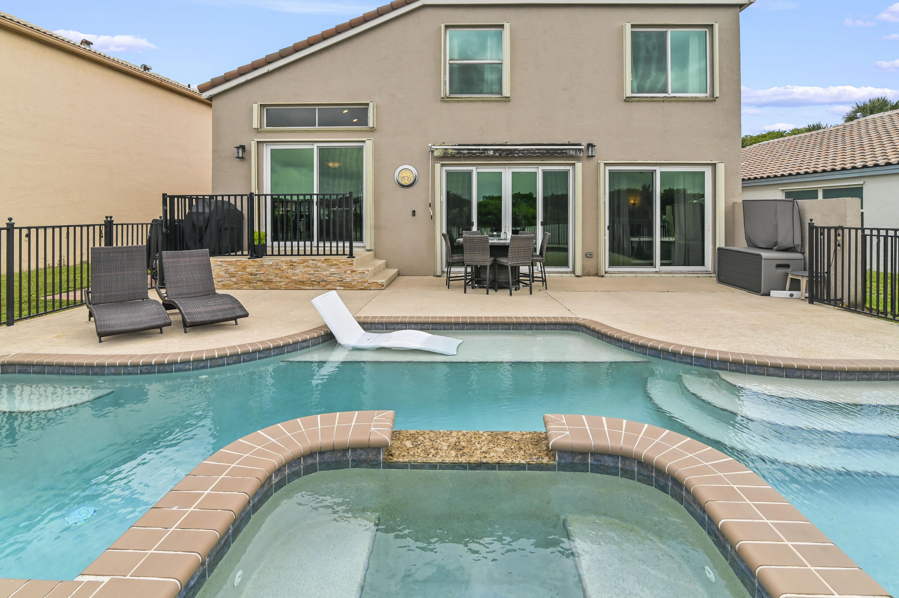 7877 Springvale Drive