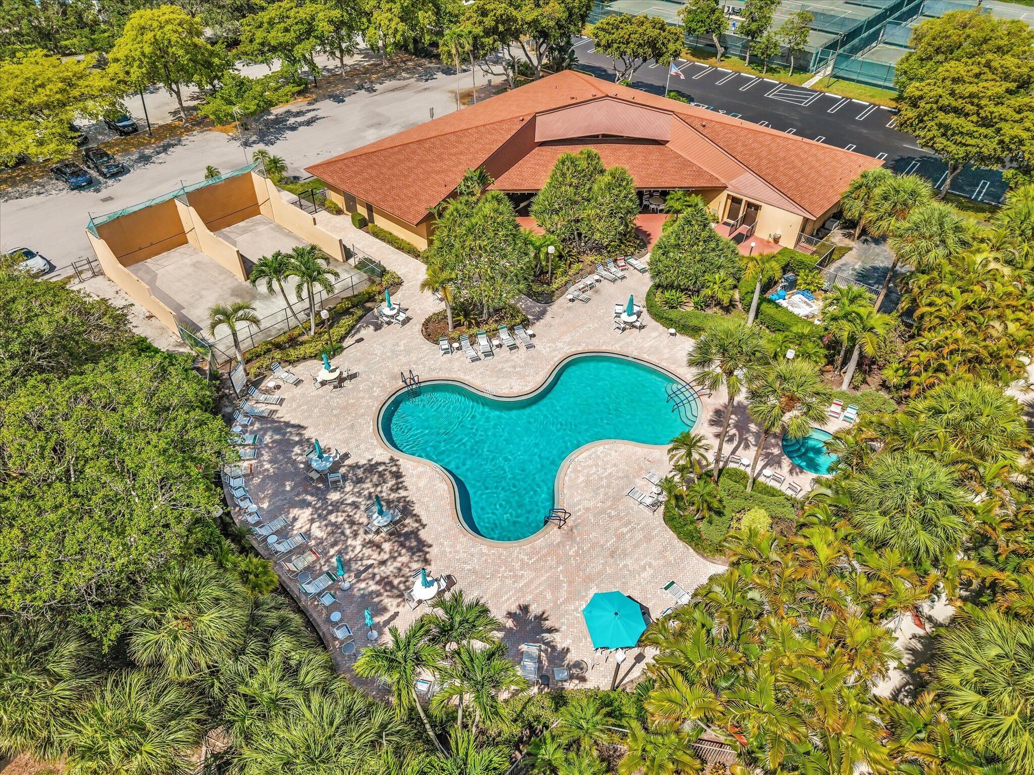 2455 Lindell Boulevard 3401