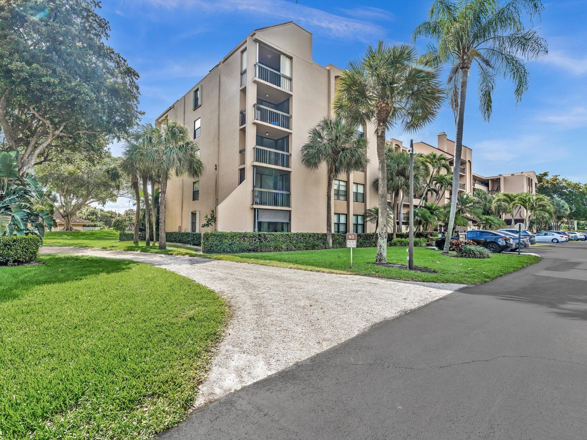 2455 Lindell Boulevard 3401
