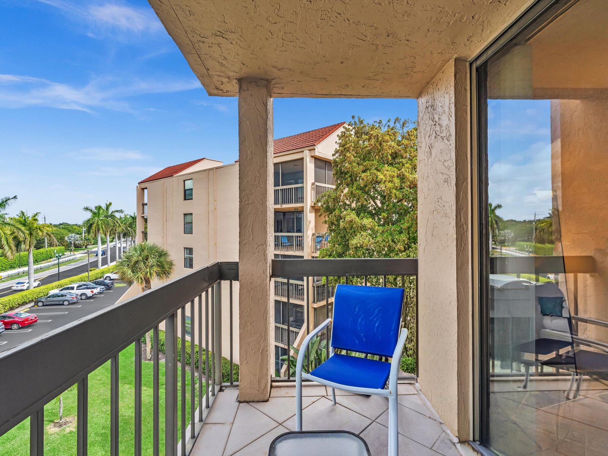 2455 Lindell Boulevard 3401