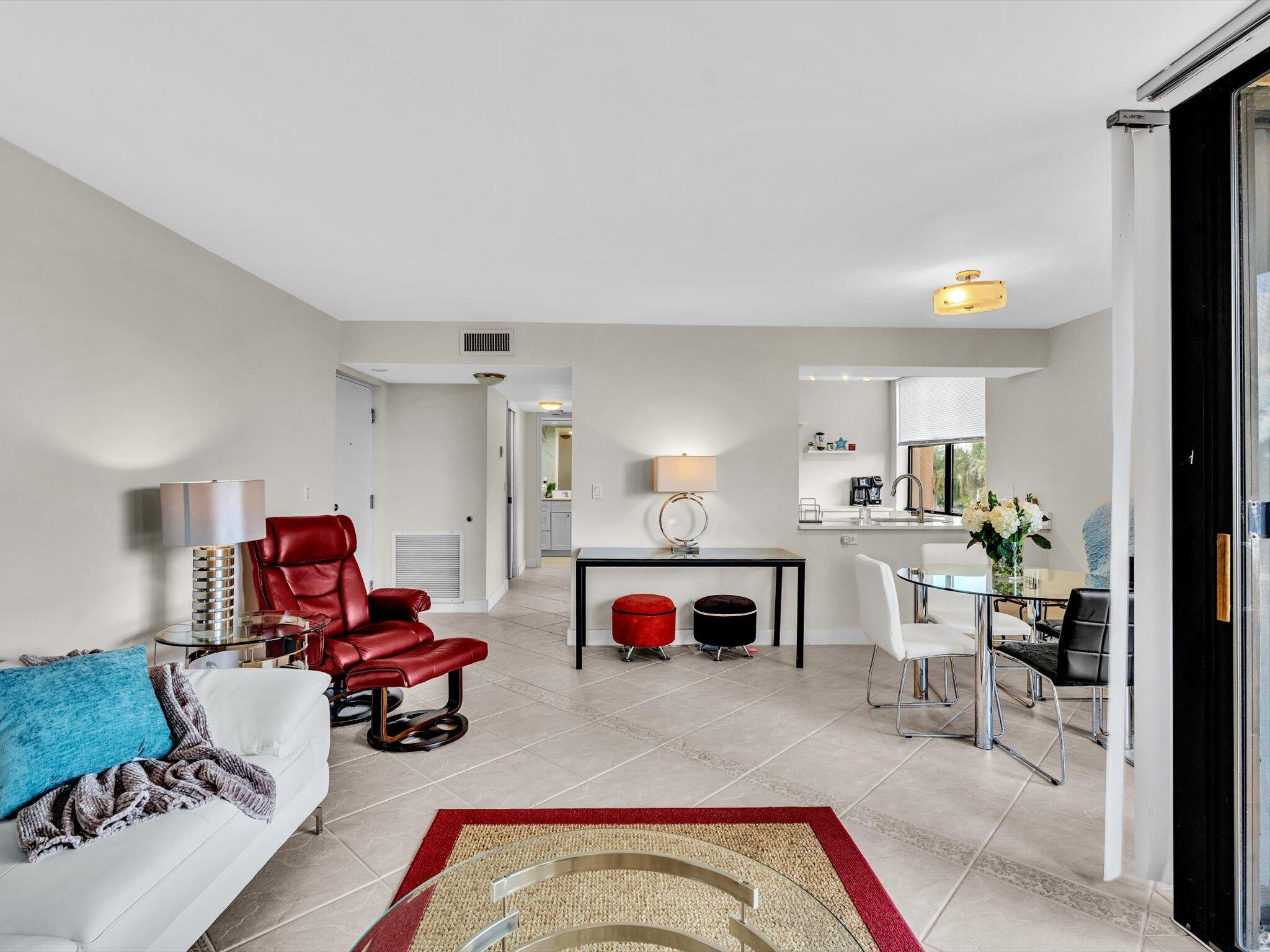 2455 Lindell Boulevard 3401