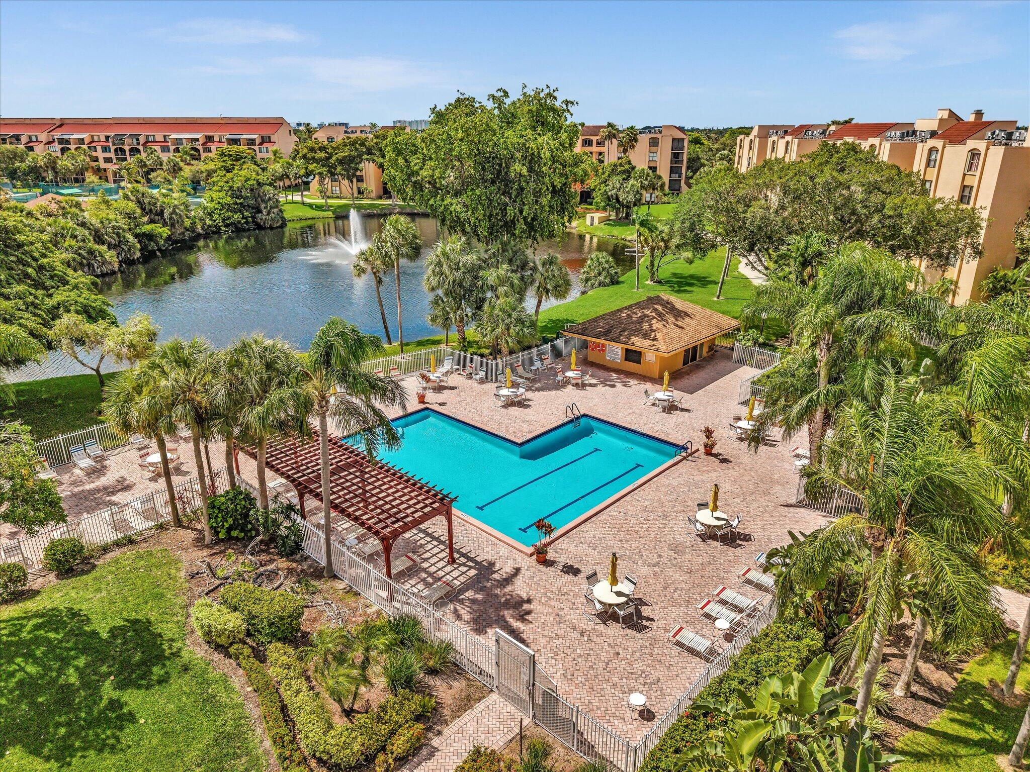 2455 Lindell Boulevard 3401
