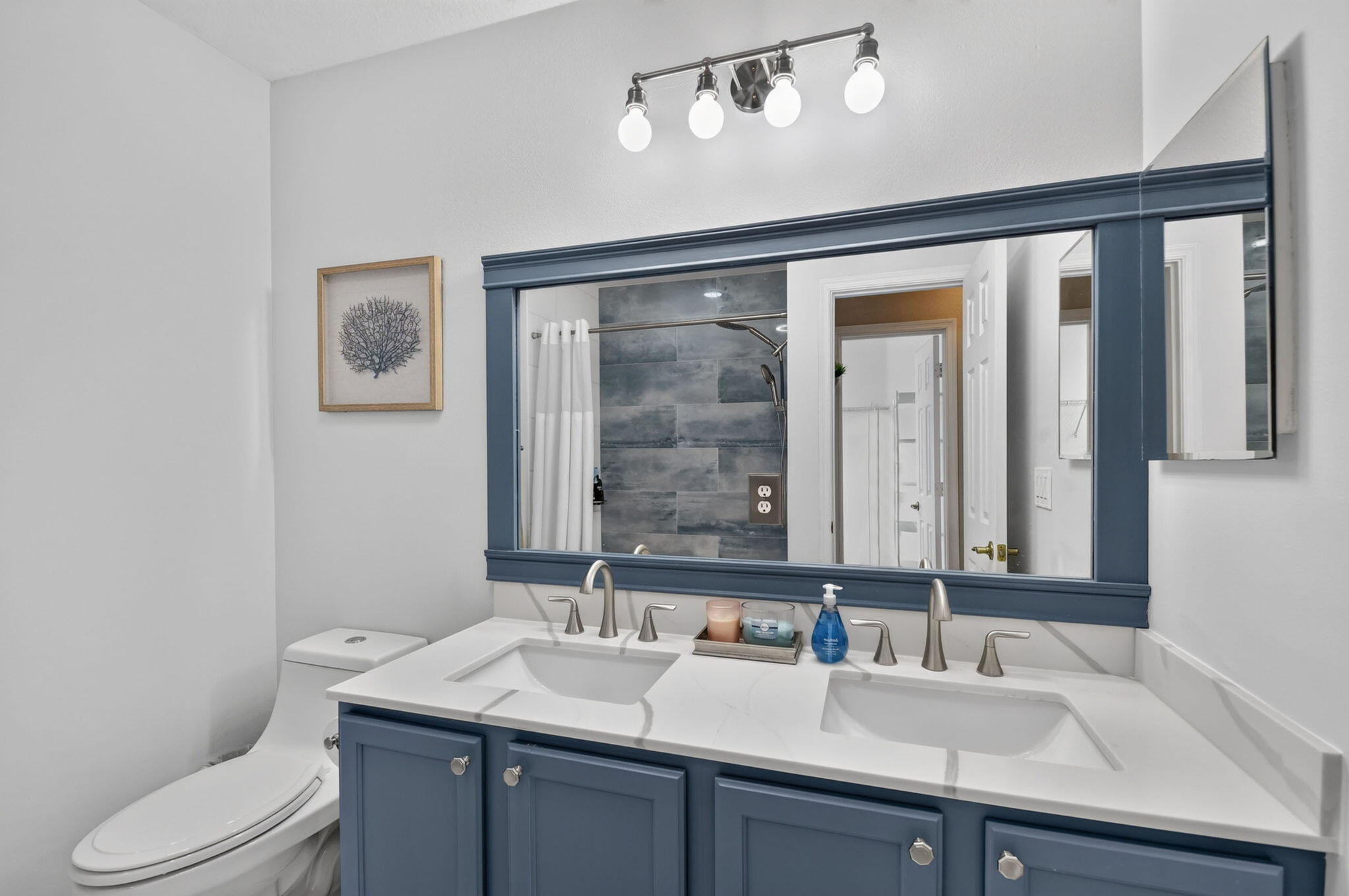 3117 N Evergreen Circle
