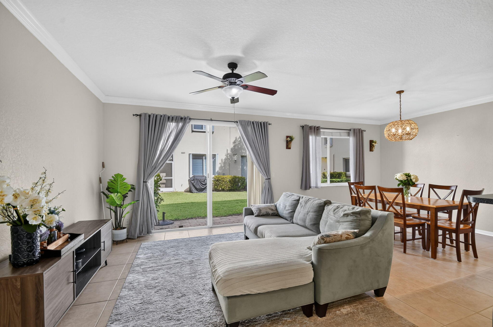 3117 N Evergreen Circle