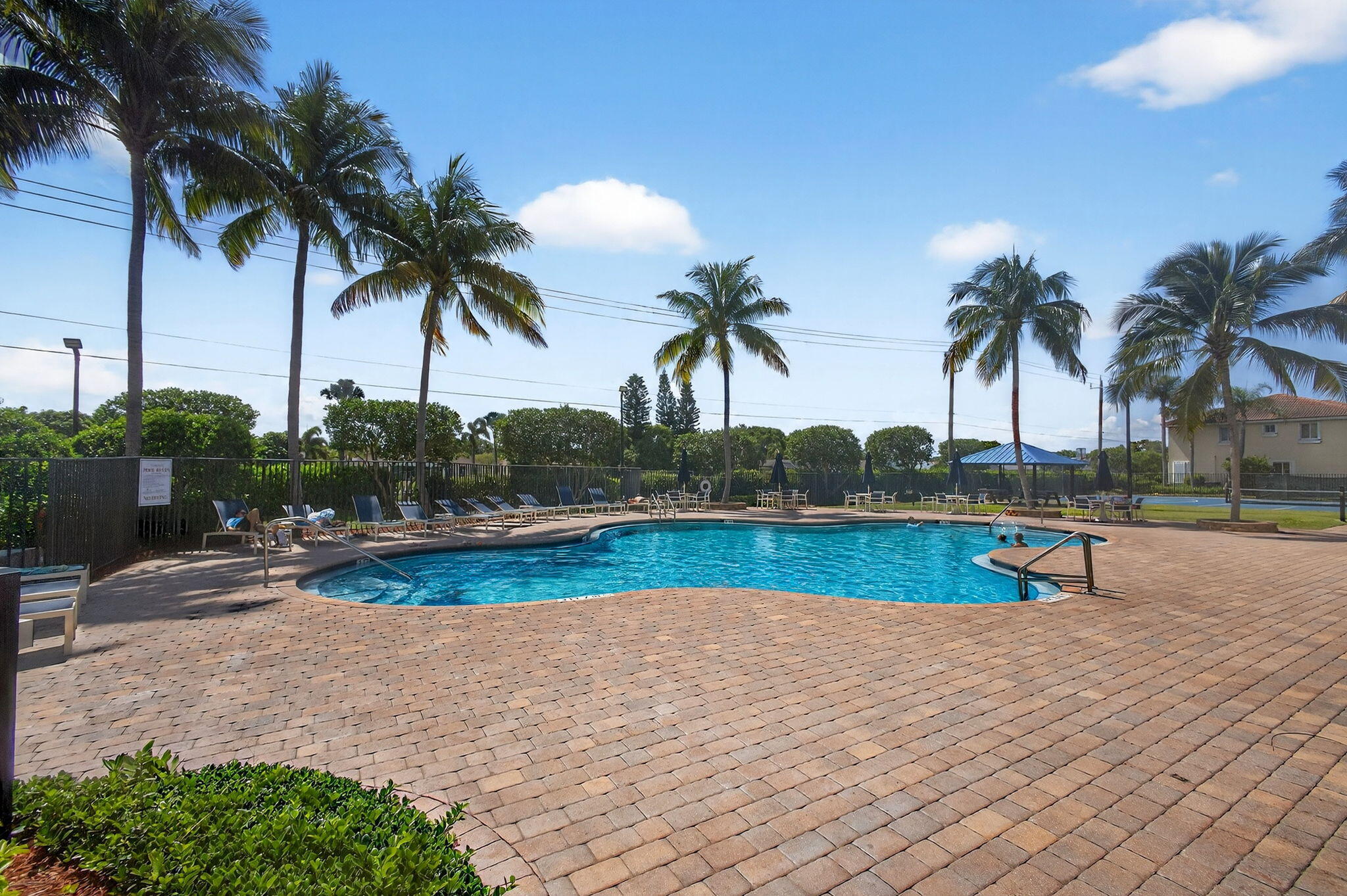 3117 N Evergreen Circle
