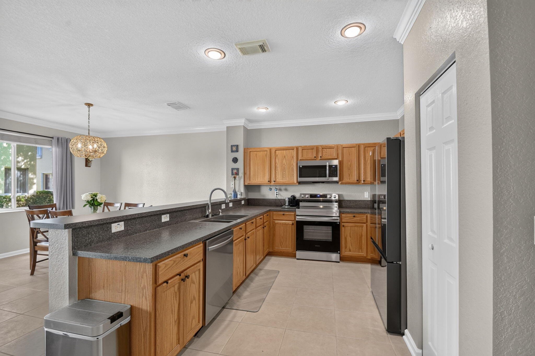 3117 N Evergreen Circle