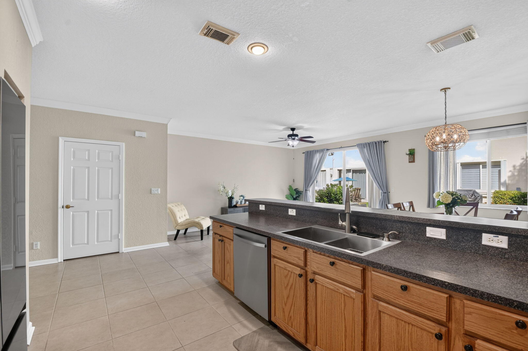 3117 N Evergreen Circle