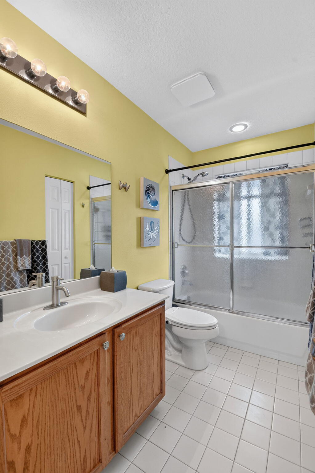 3117 N Evergreen Circle