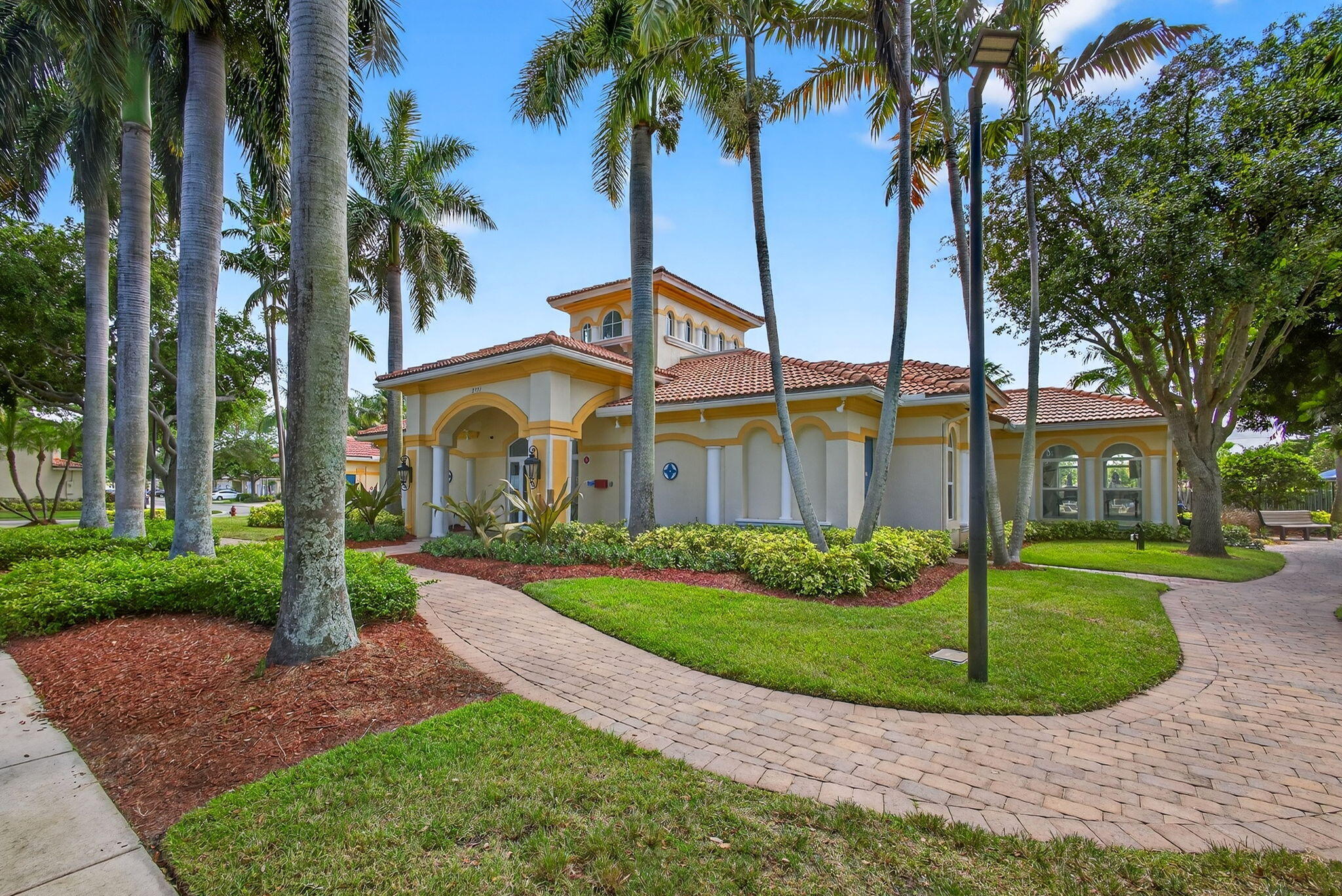 3117 N Evergreen Circle