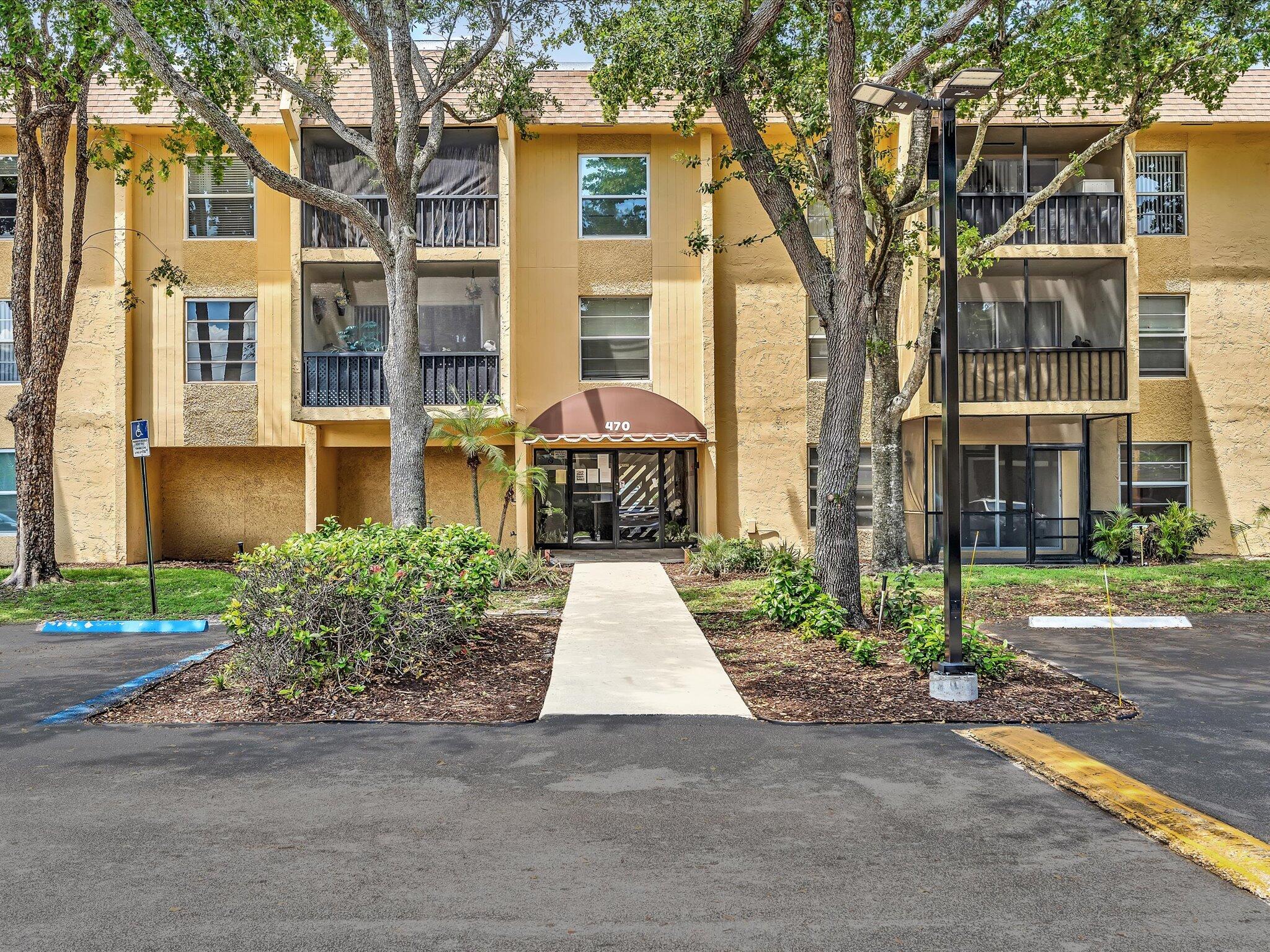 470 NW 20th Street