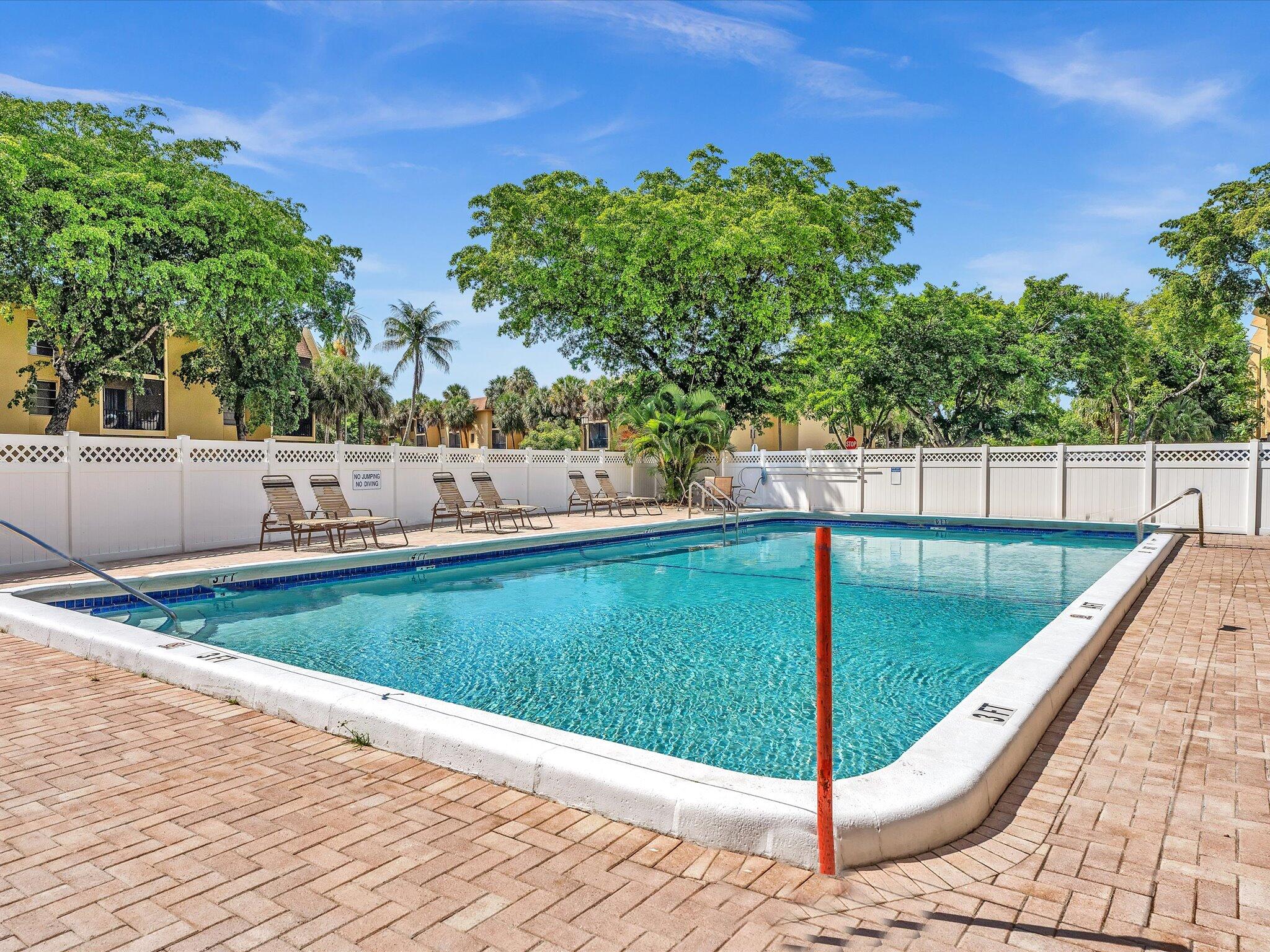 470 NW 20th Street