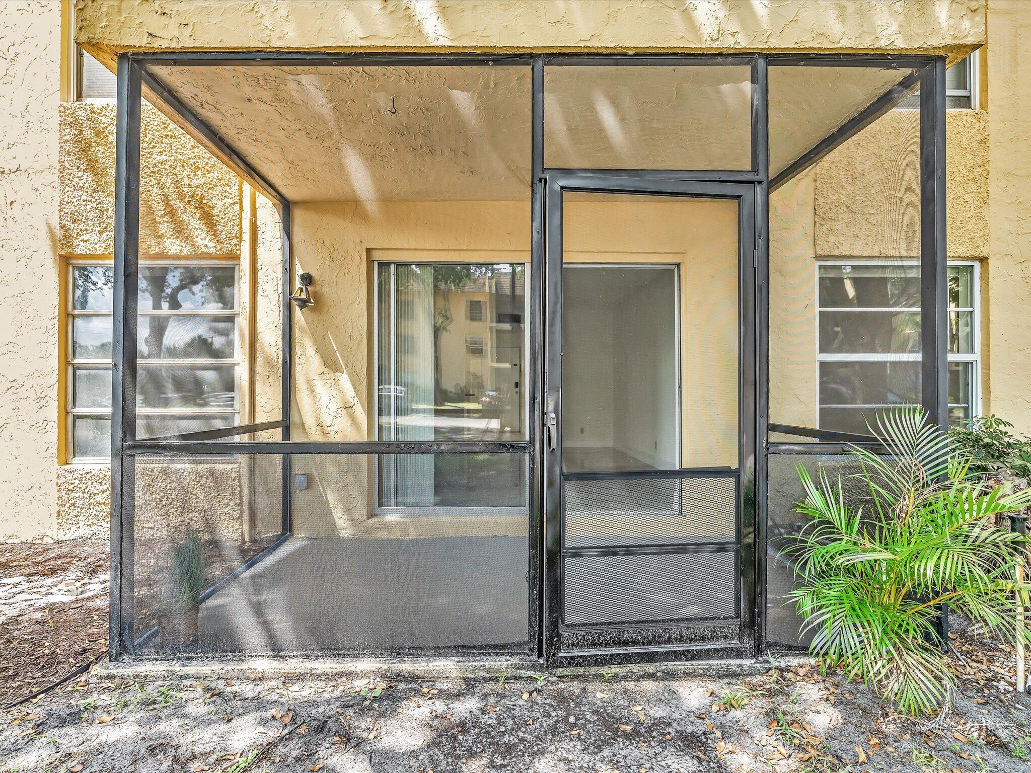 470 NW 20th Street