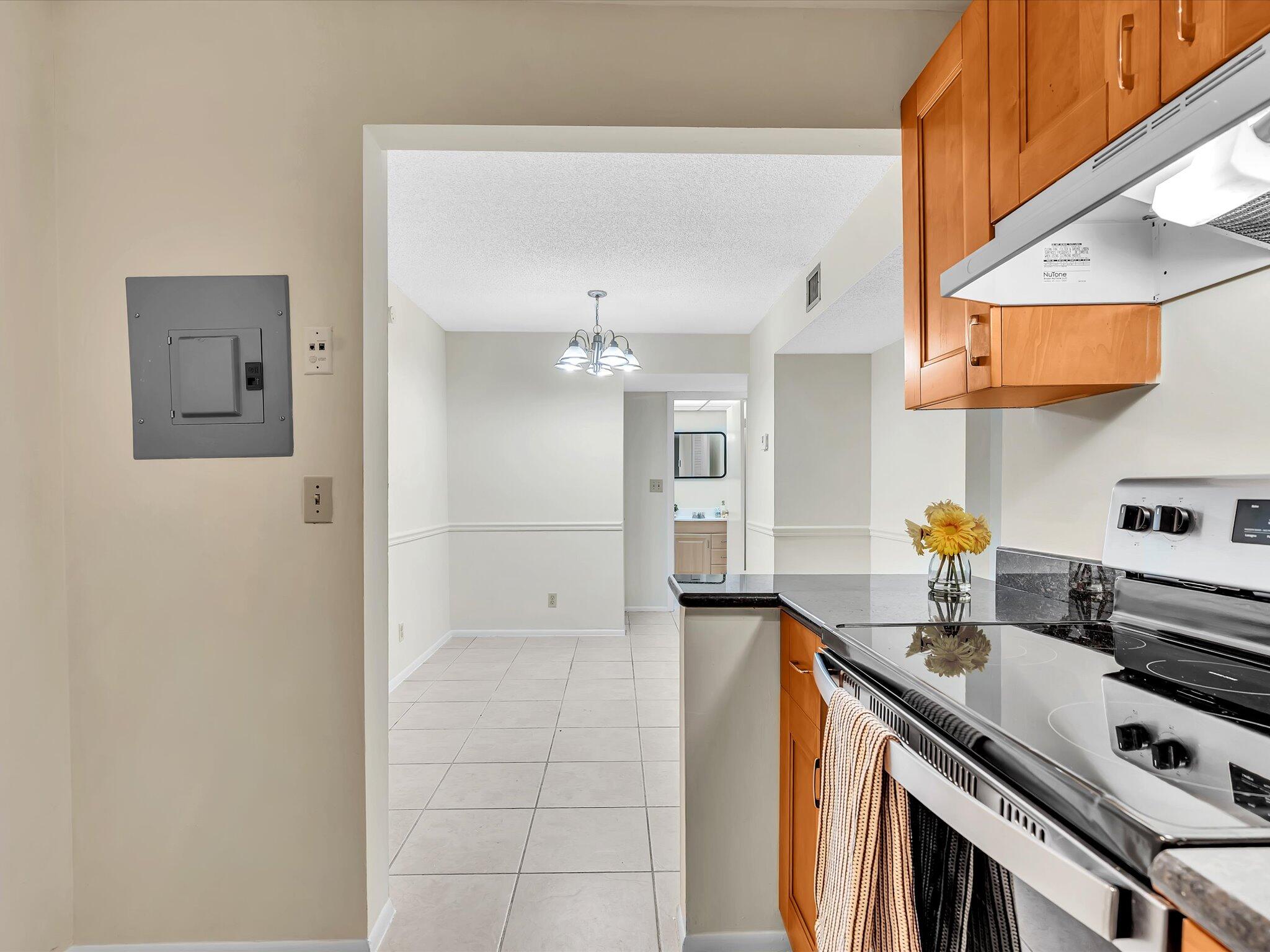 470 NW 20th Street