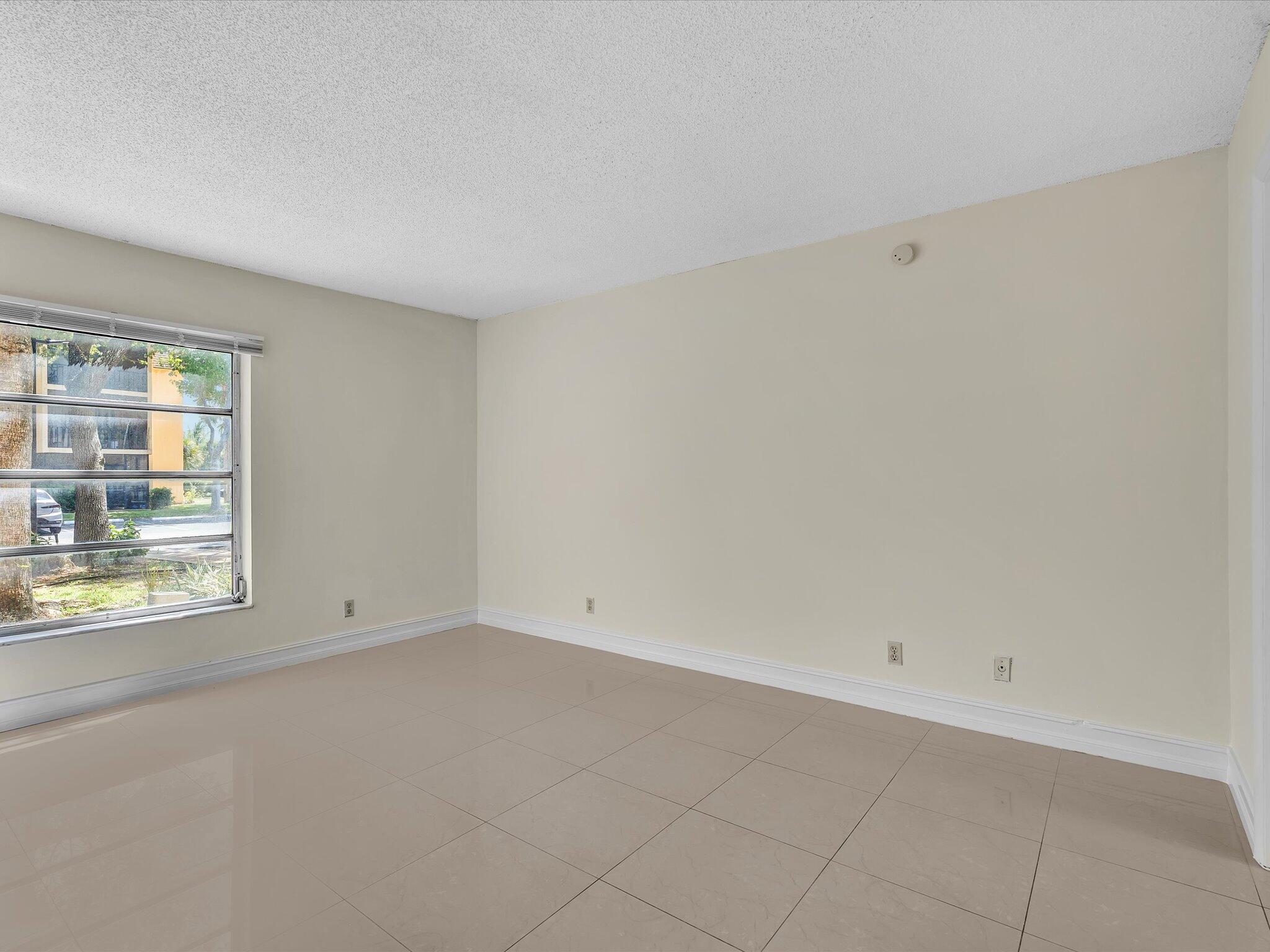 470 NW 20th Street