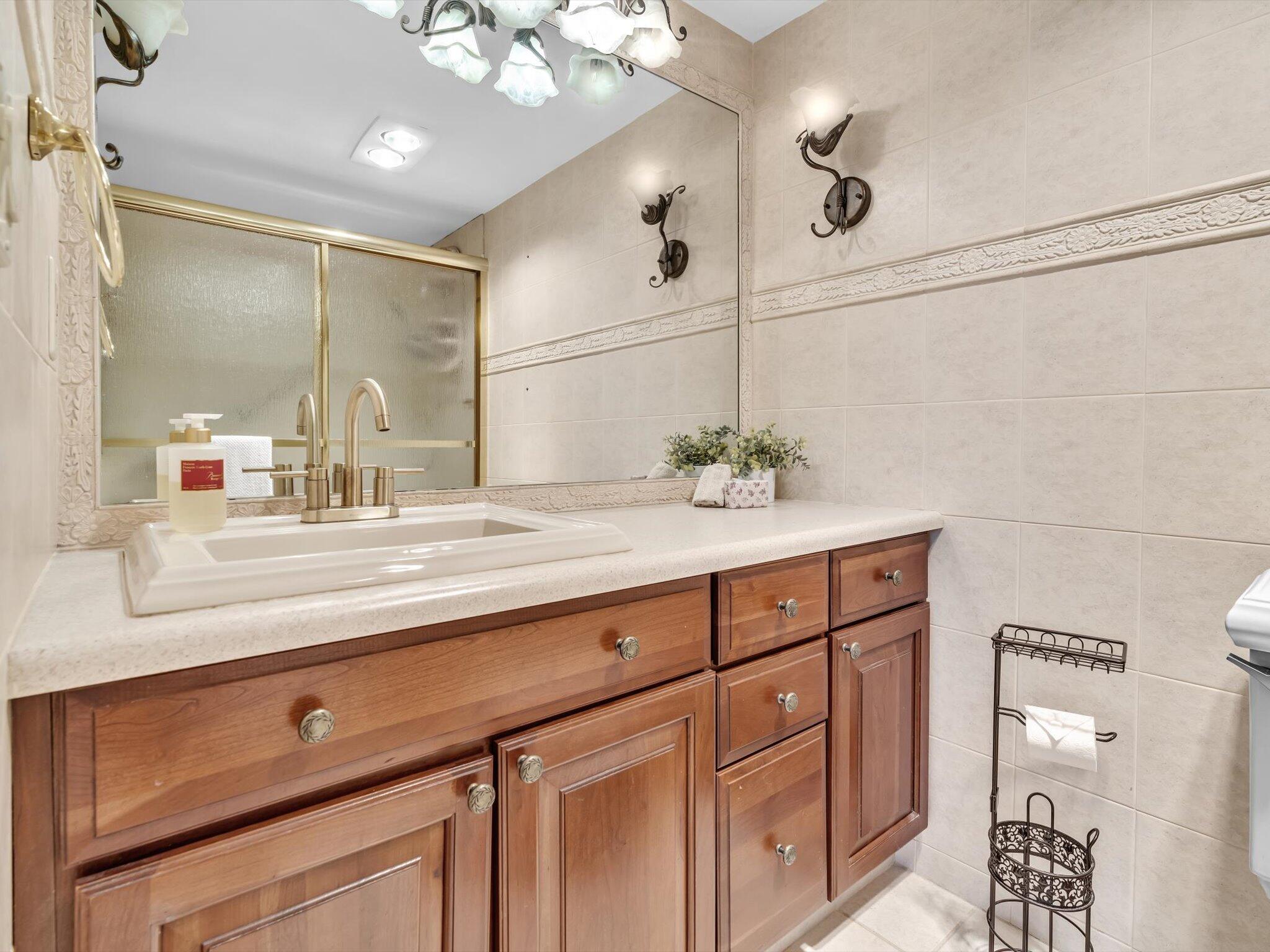 2420 NW 22nd Avenue Apt 602