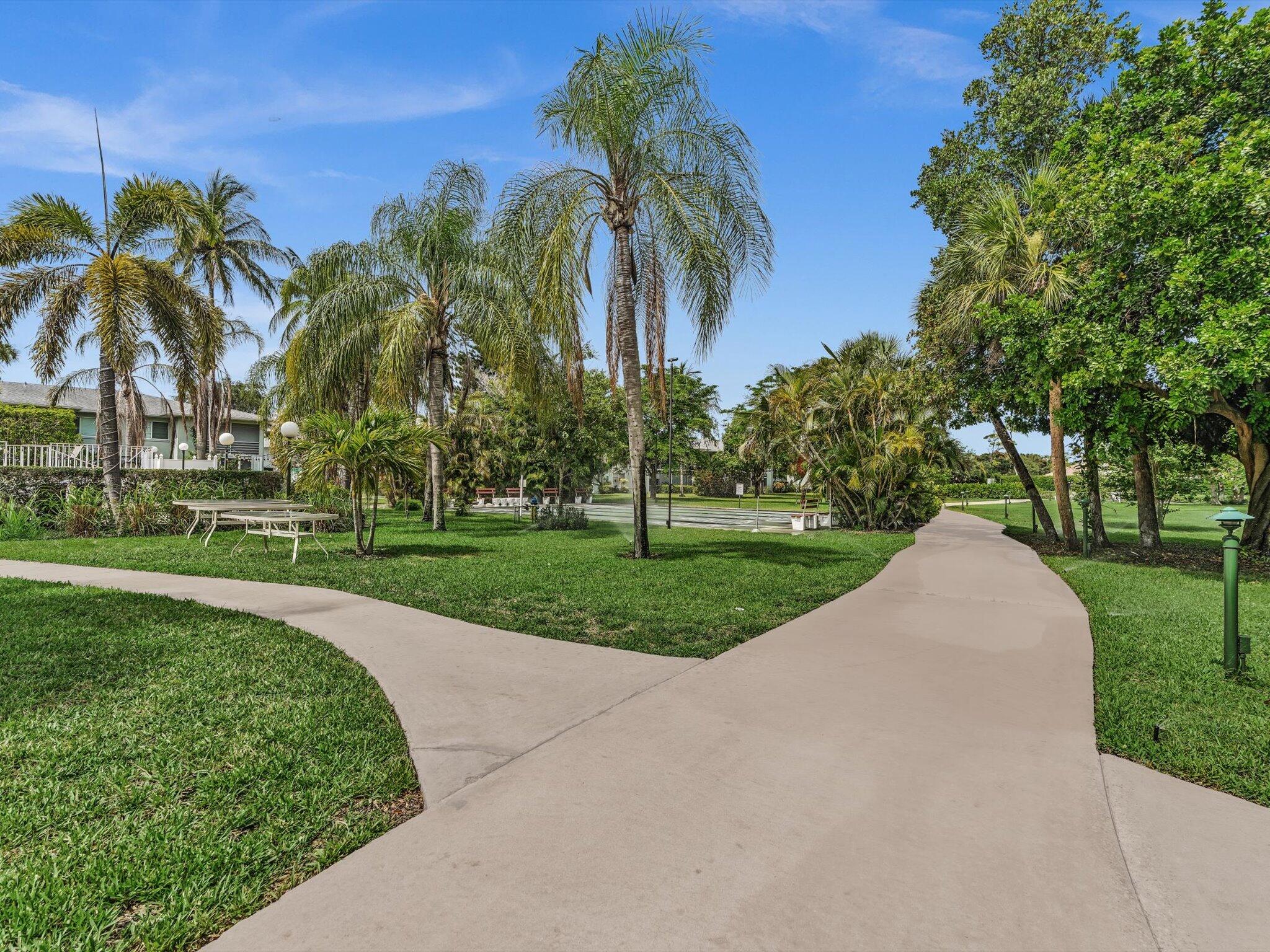 2420 NW 22nd Avenue Apt 602
