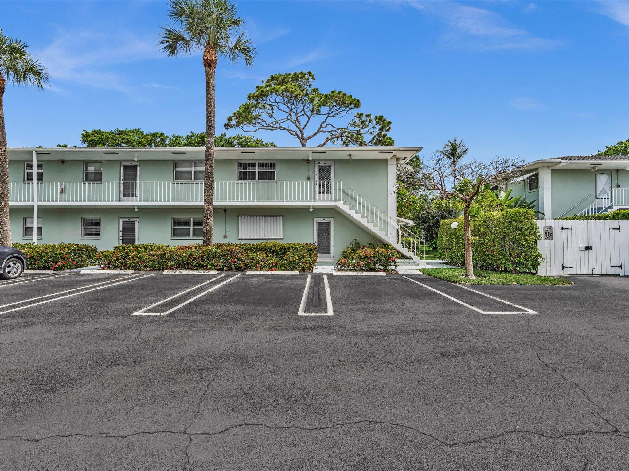 2420 NW 22nd Avenue Apt 602