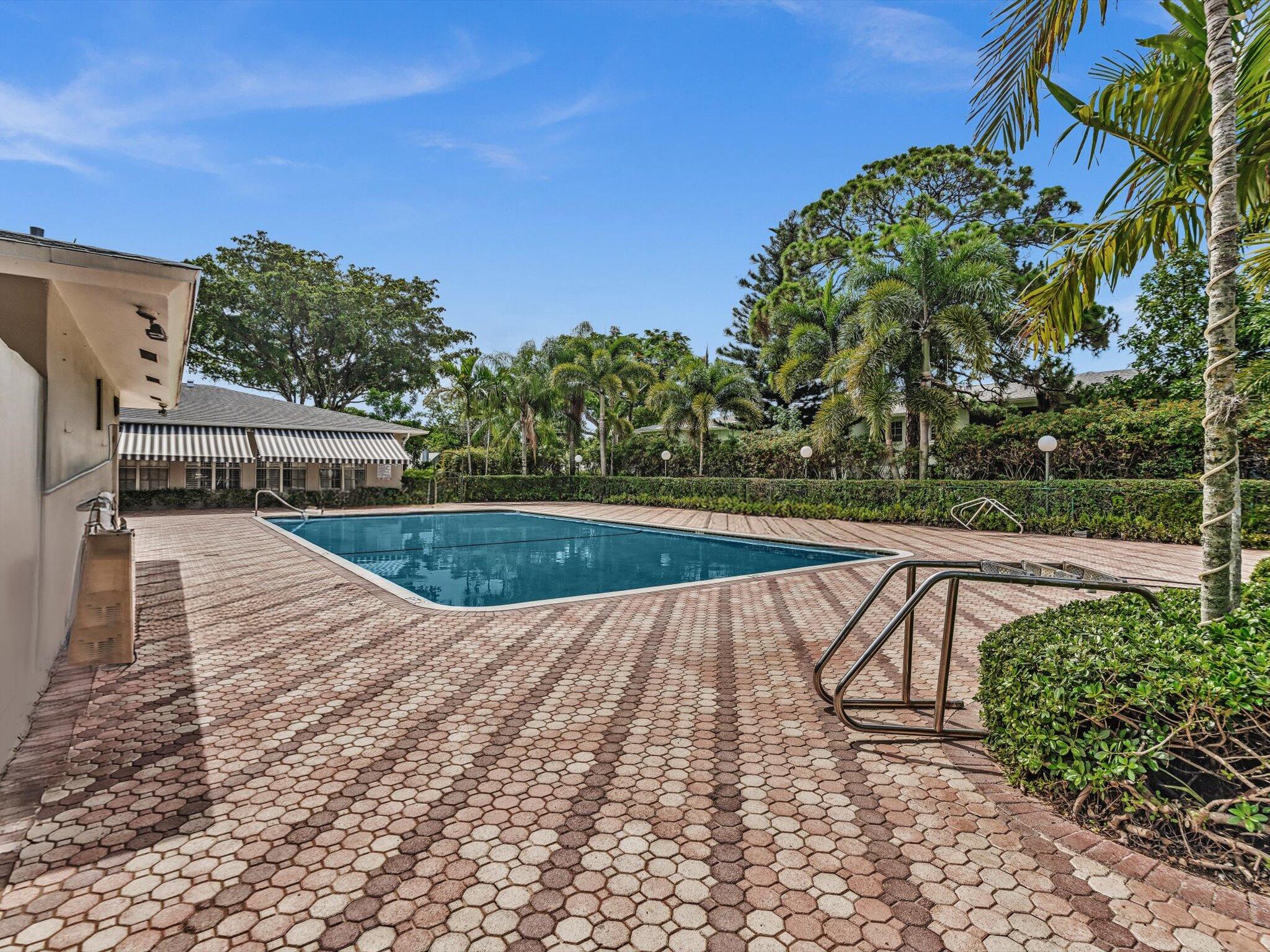 2420 NW 22nd Avenue Apt 602