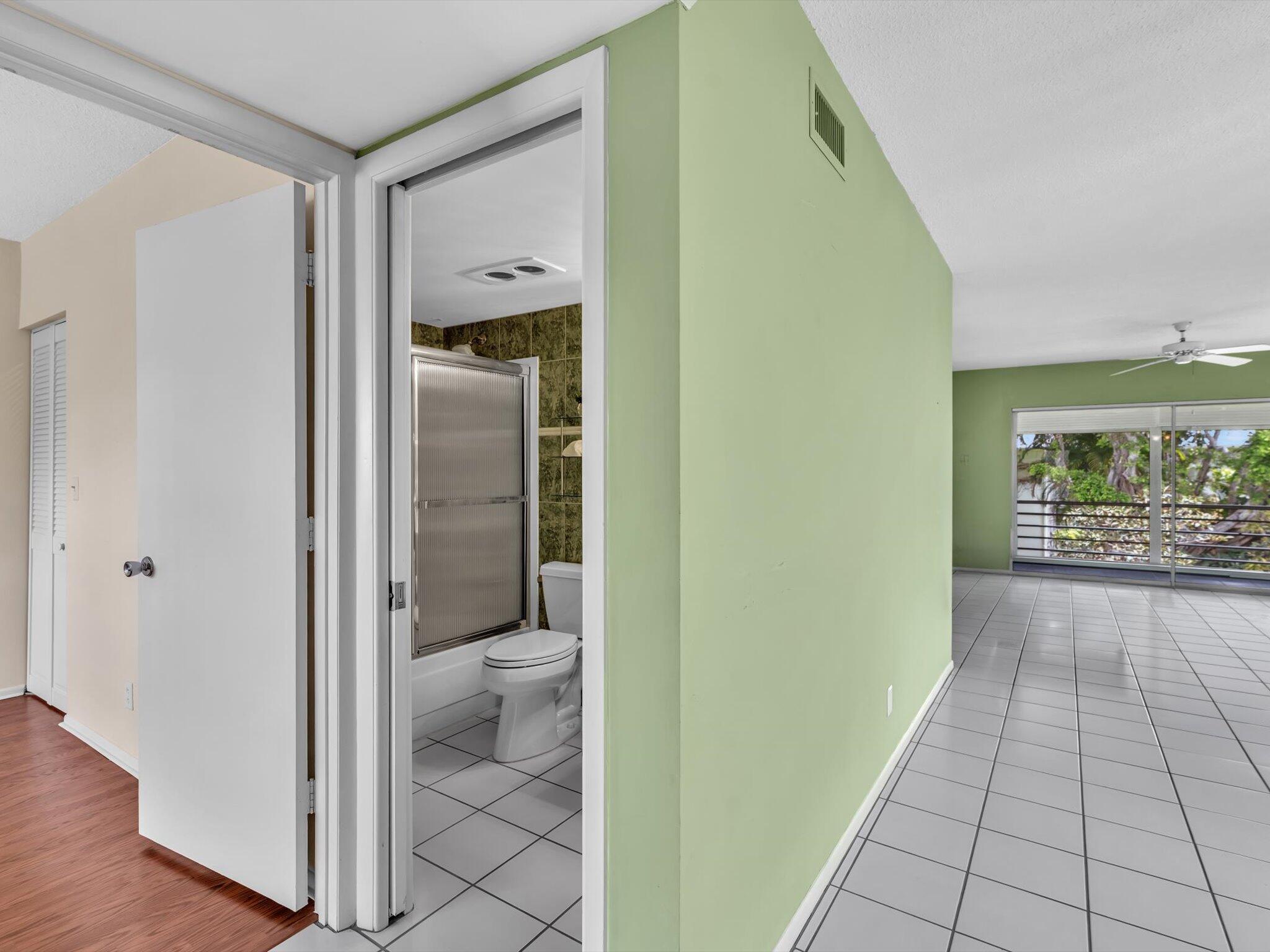 2420 NW 22nd Avenue Apt 602