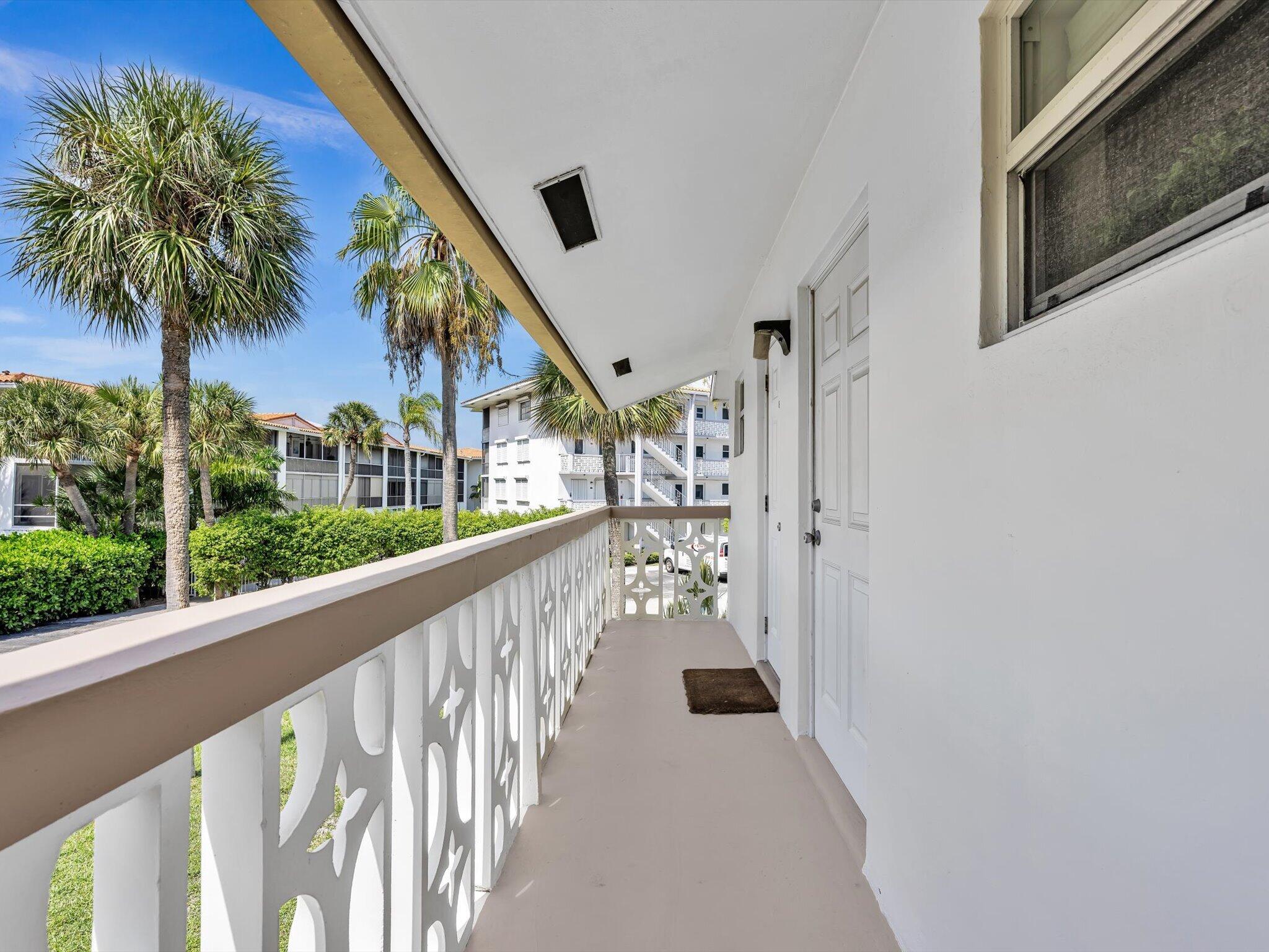 90 NE 19th Avenue 8
