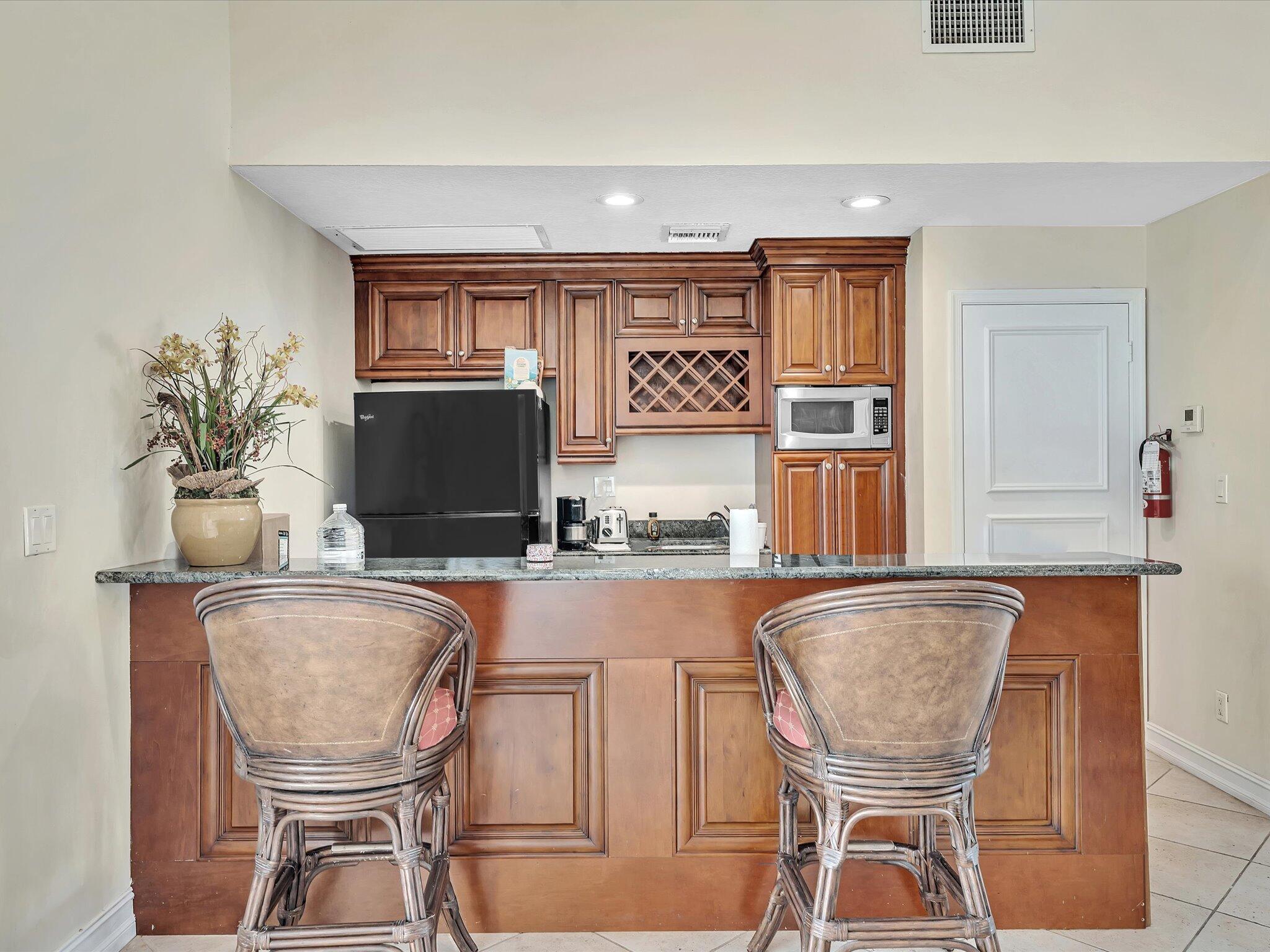 6284 LA COSTA Drive K