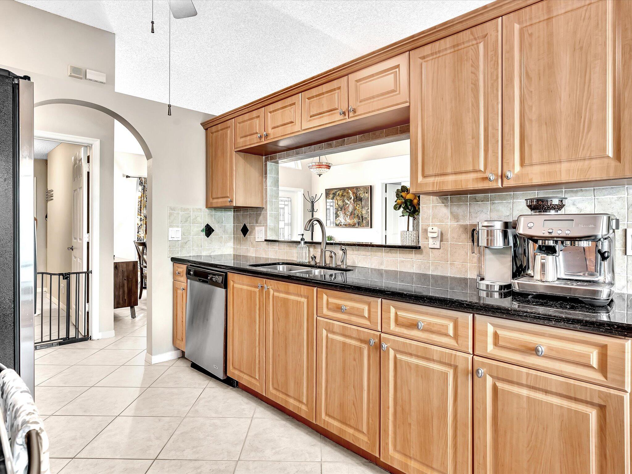 7331 NW 44th Lane