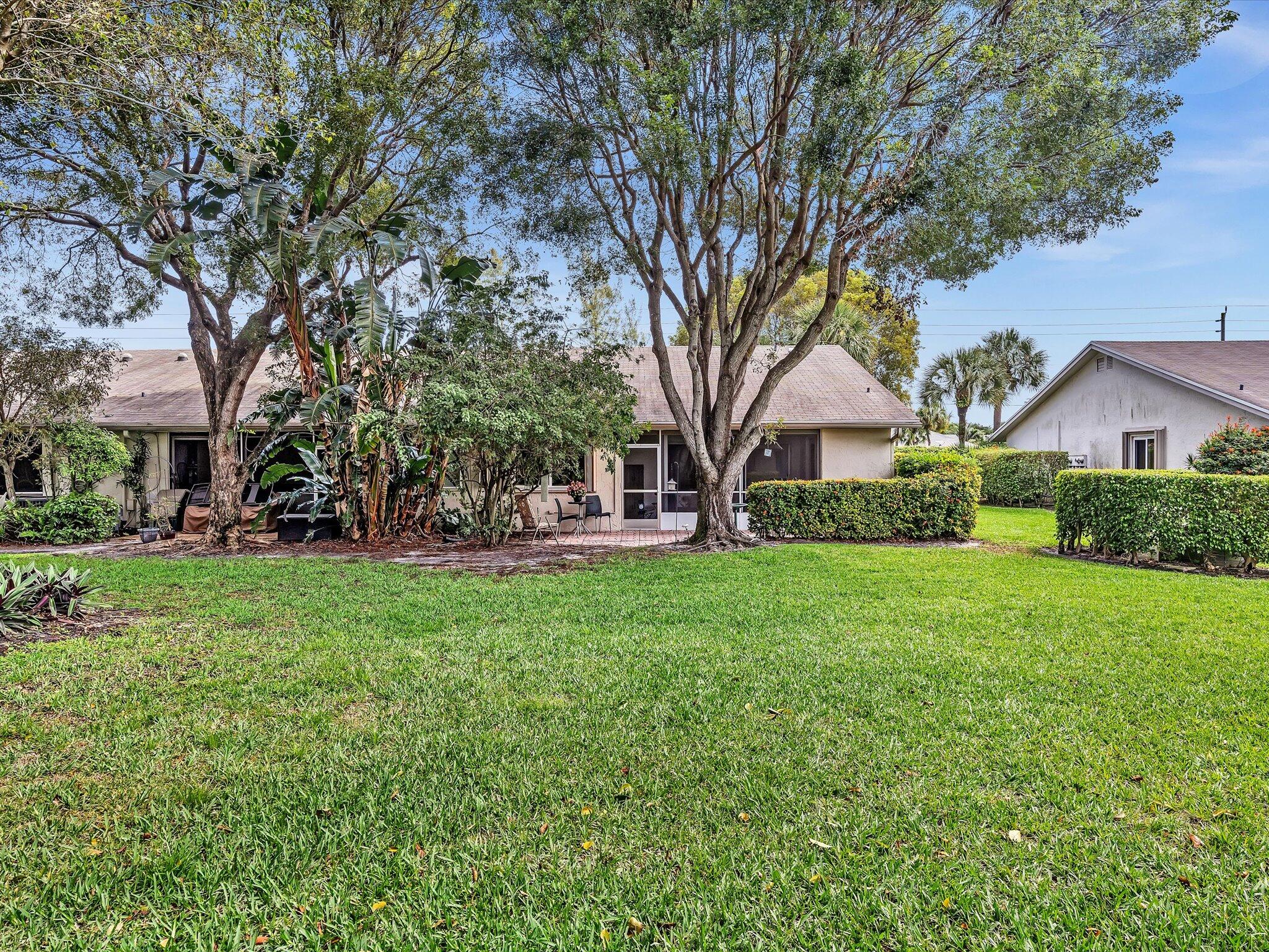 712 Lago Road