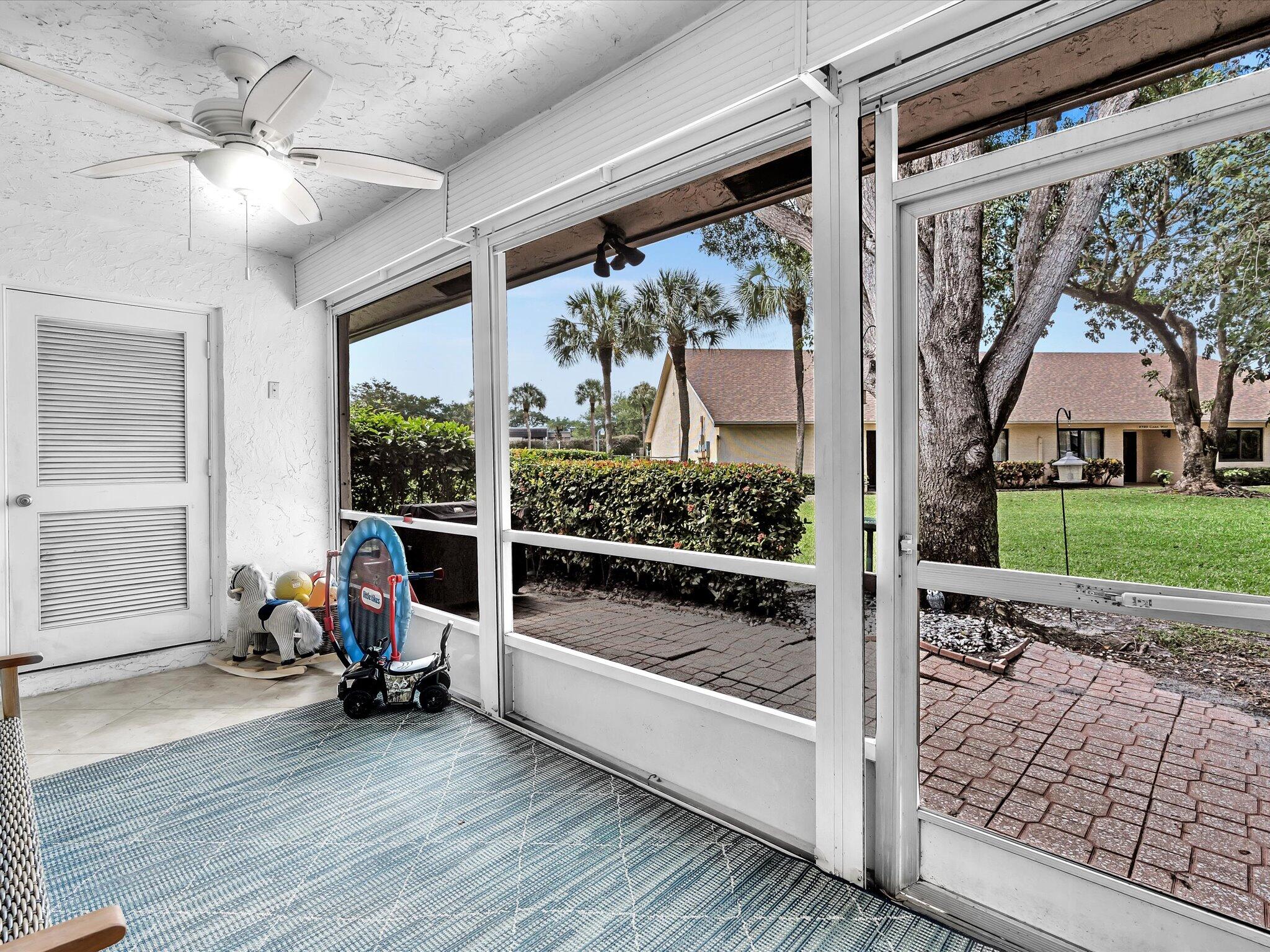 712 Lago Road