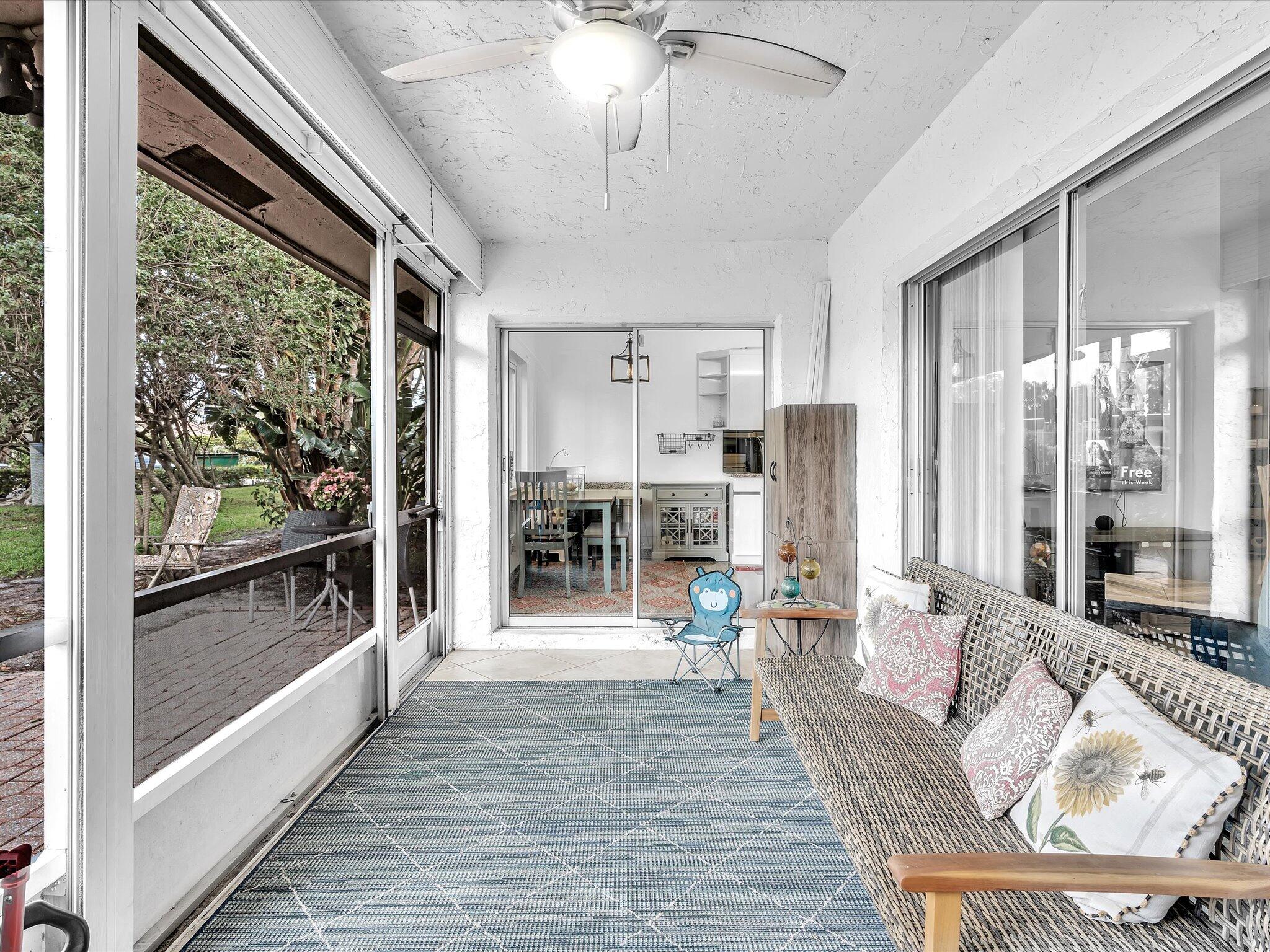 712 Lago Road