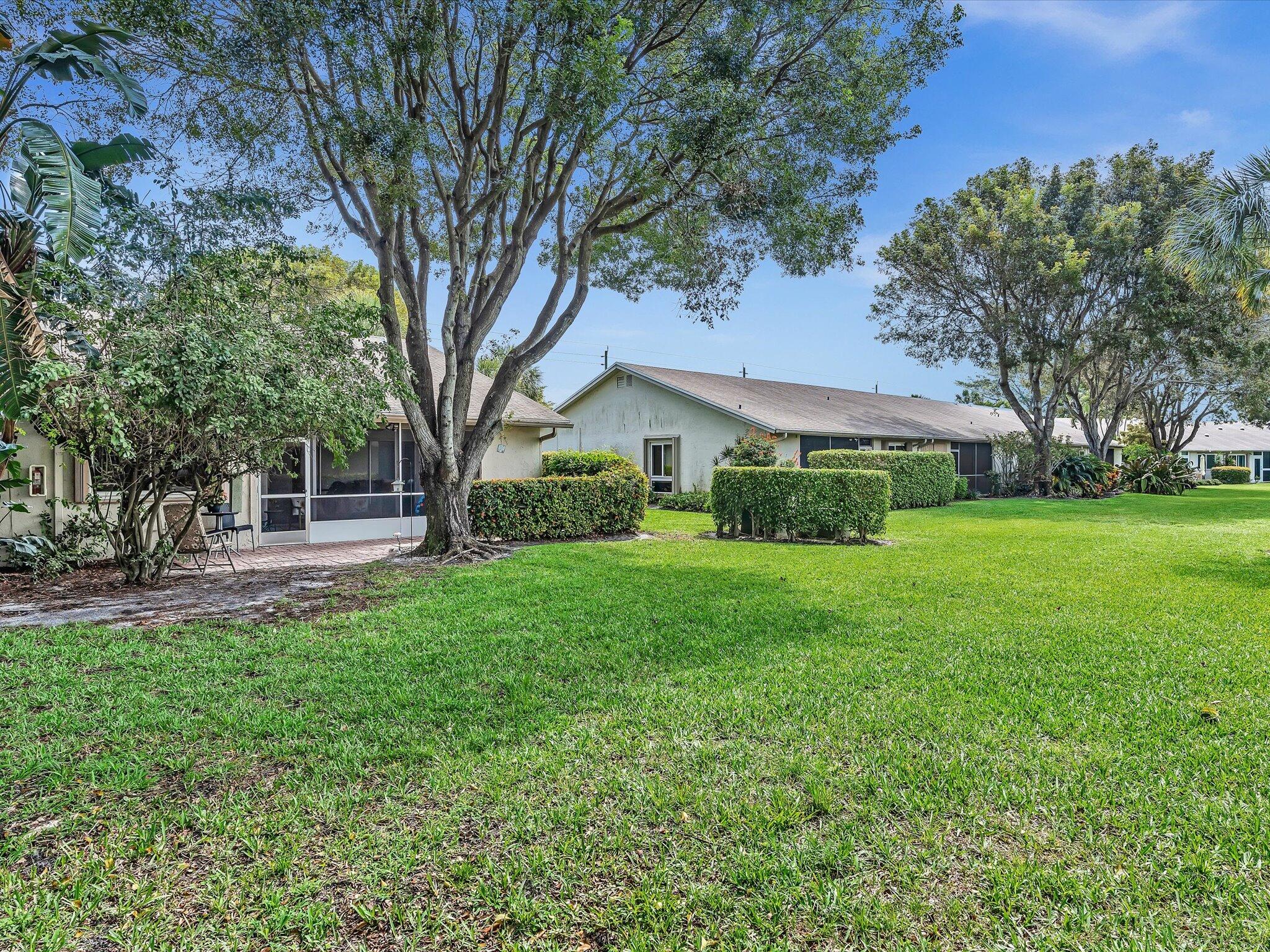712 Lago Road