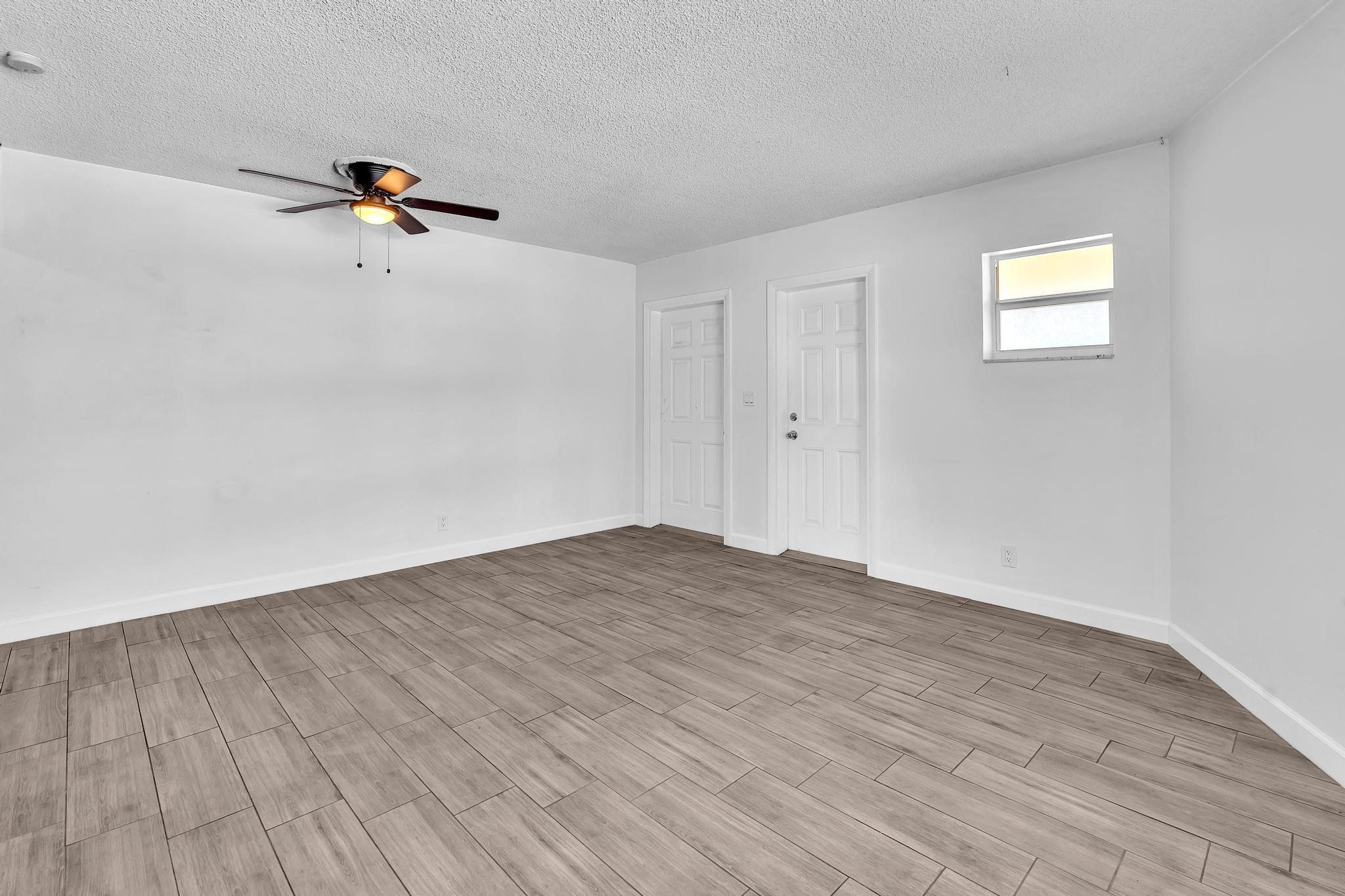 90 NE 19th Avenue 8