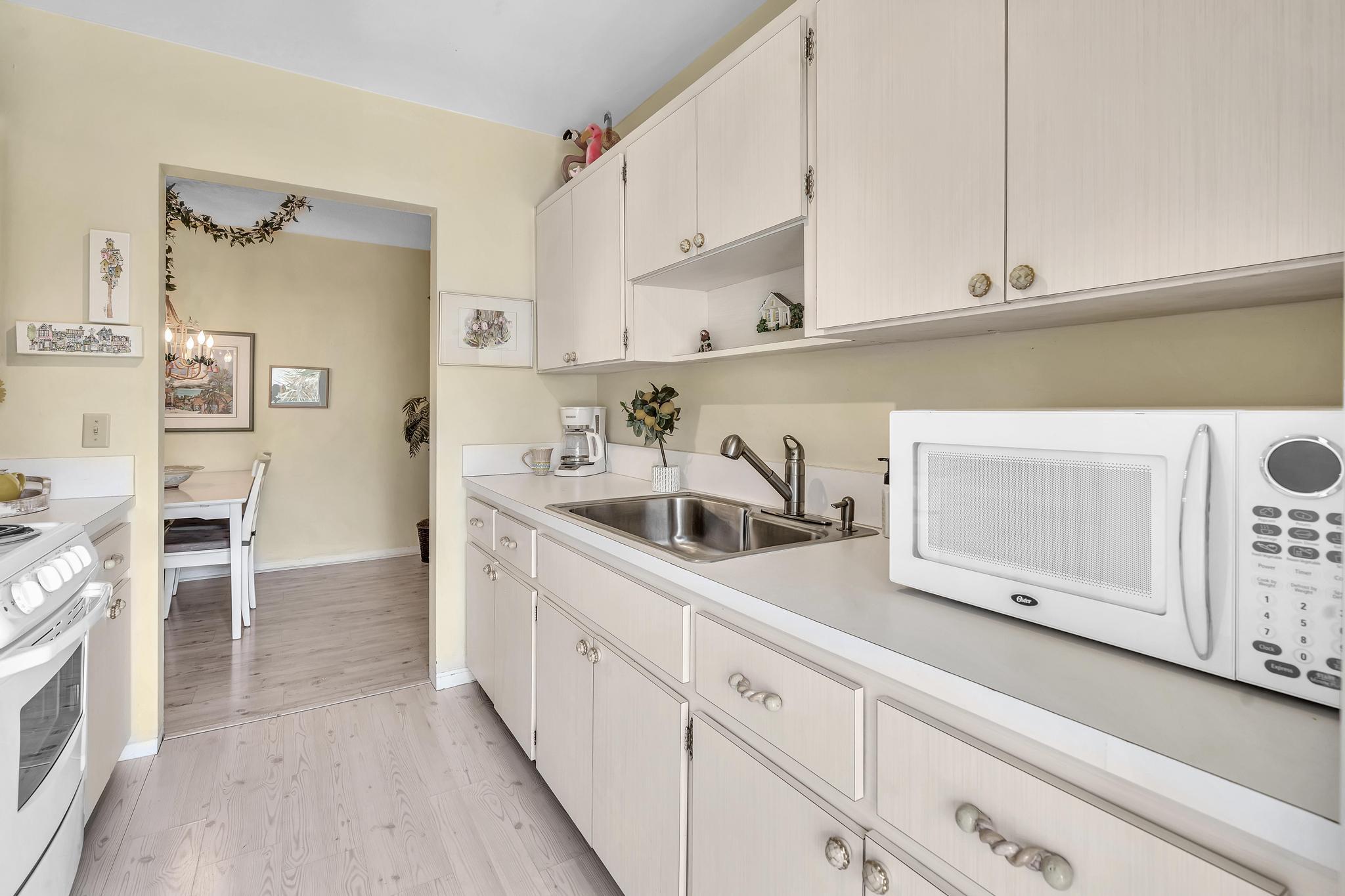 90 NE 19th Avenue 12