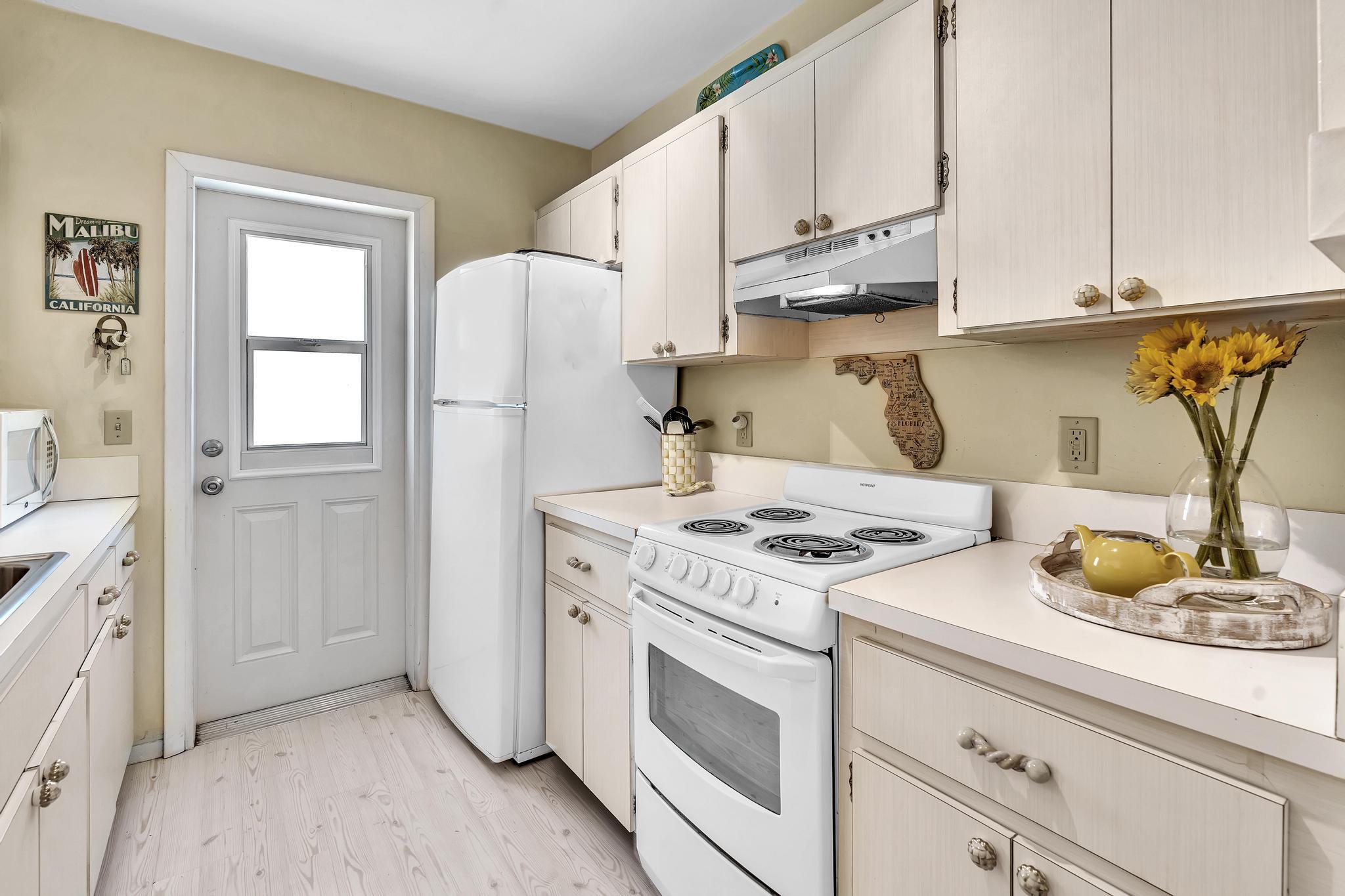 90 NE 19th Avenue 12